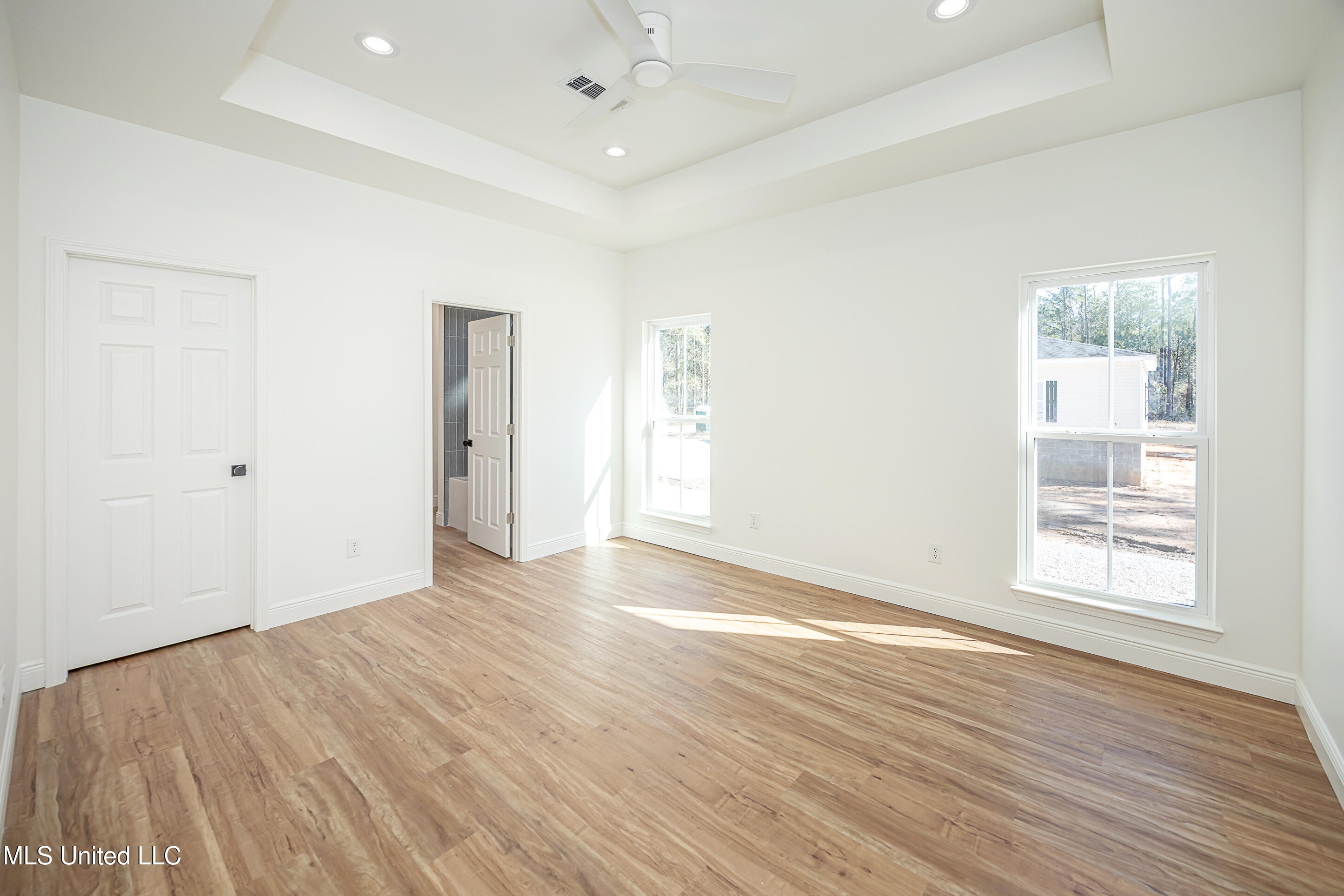 811 Bay Street Property Photo 32