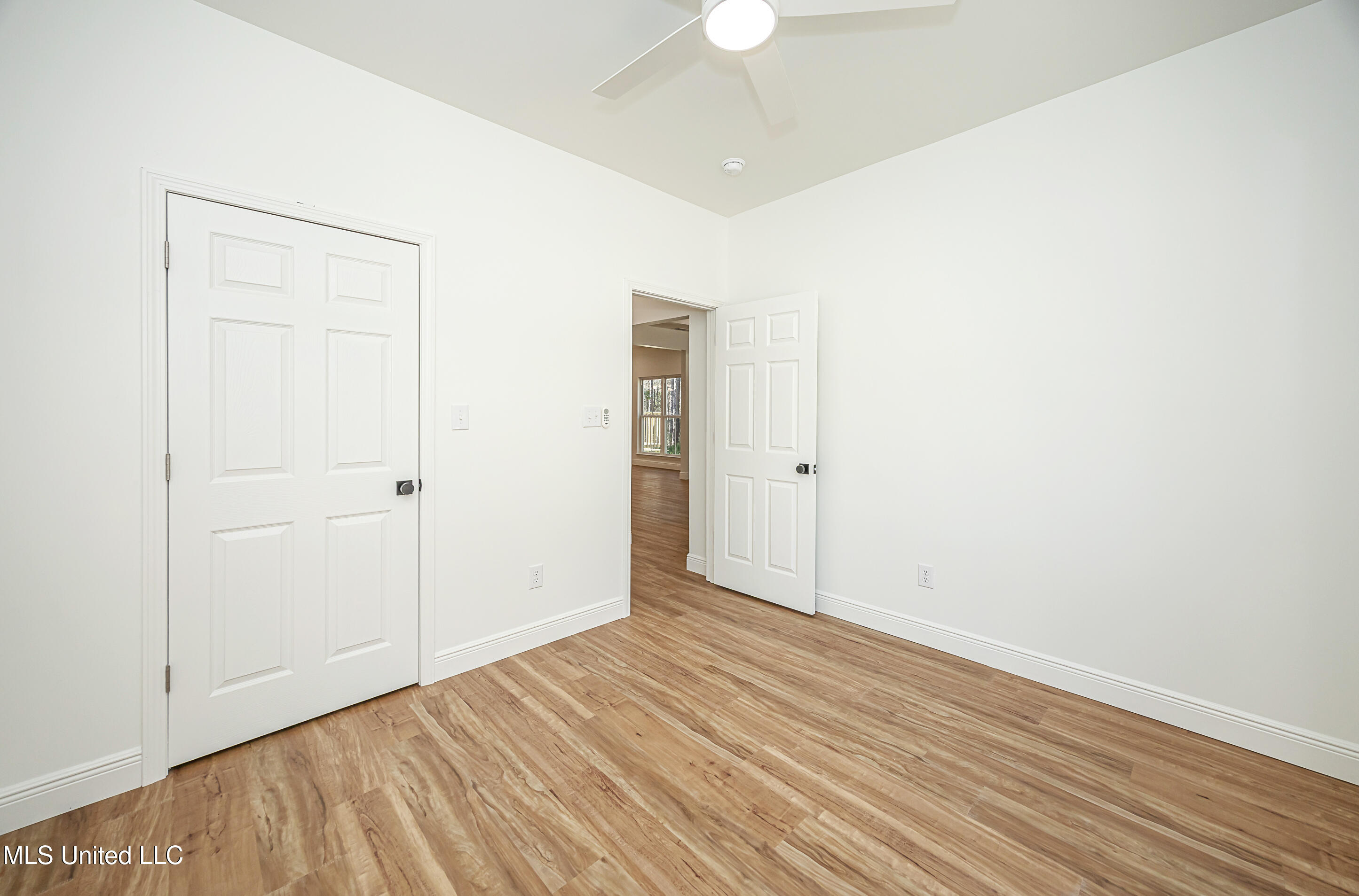 811 Bay Street Property Photo 45