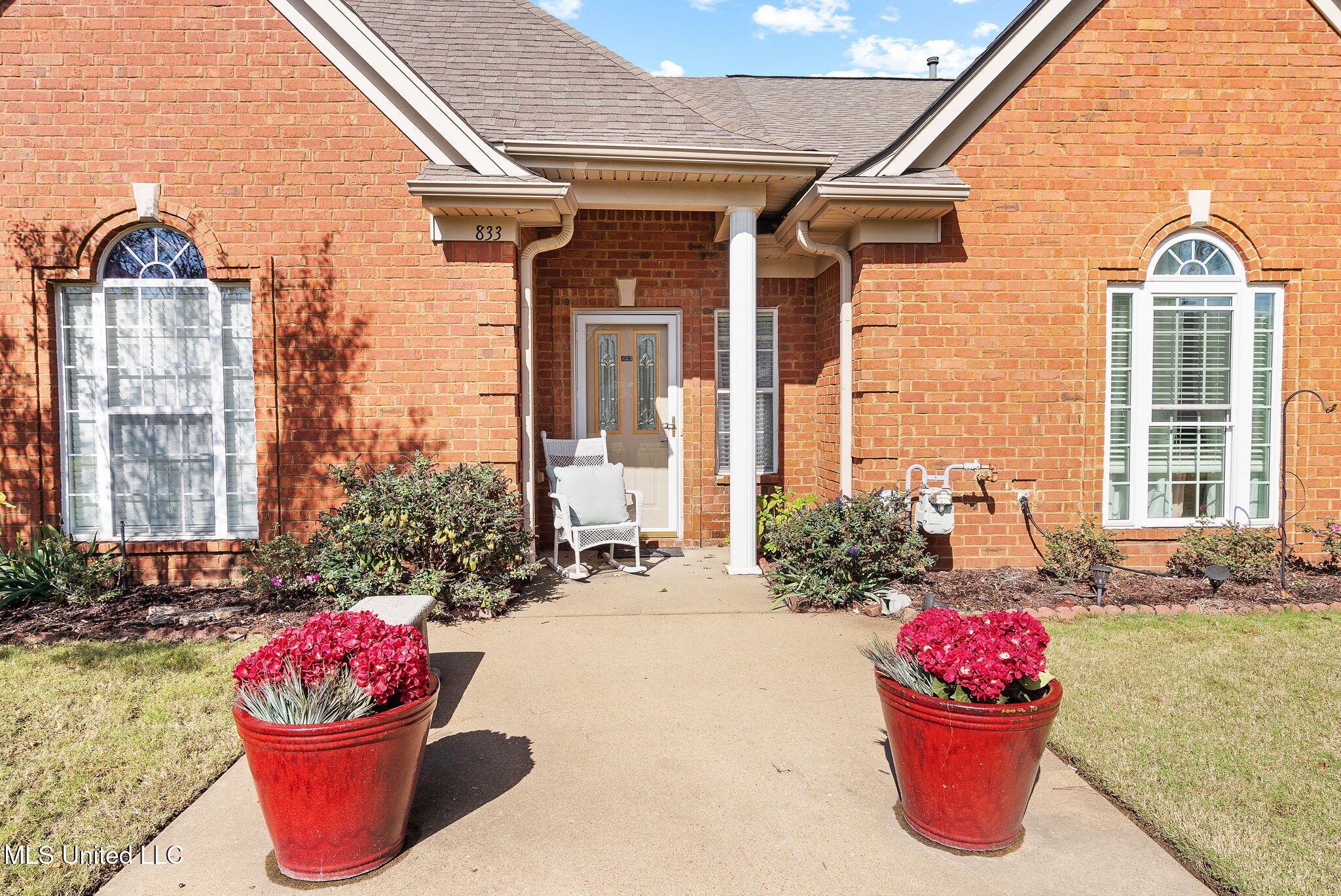 833 N Martin Circle Property Photo 5