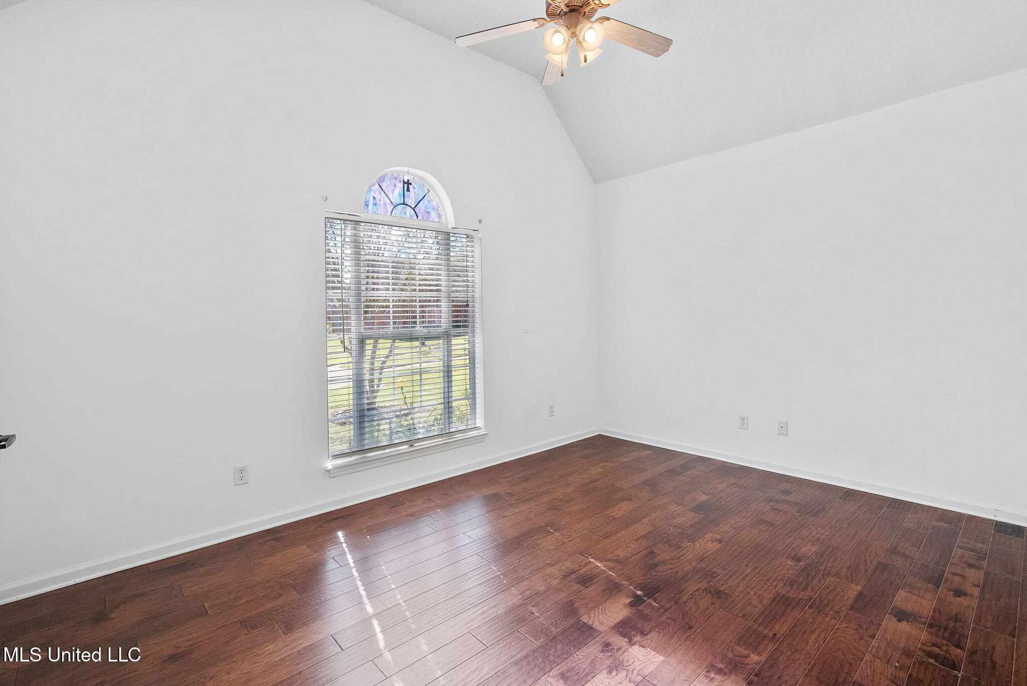 833 N Martin Circle Property Photo 15