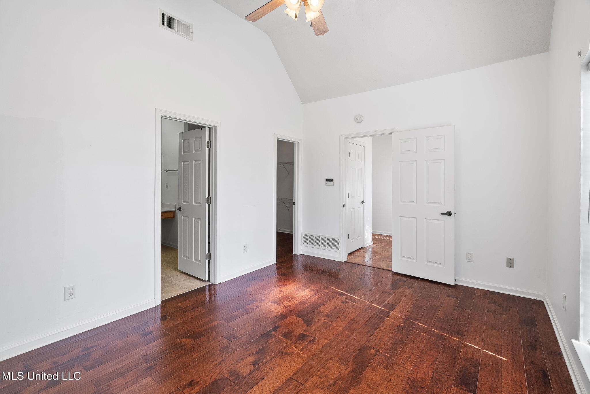 833 N Martin Circle Property Photo 17