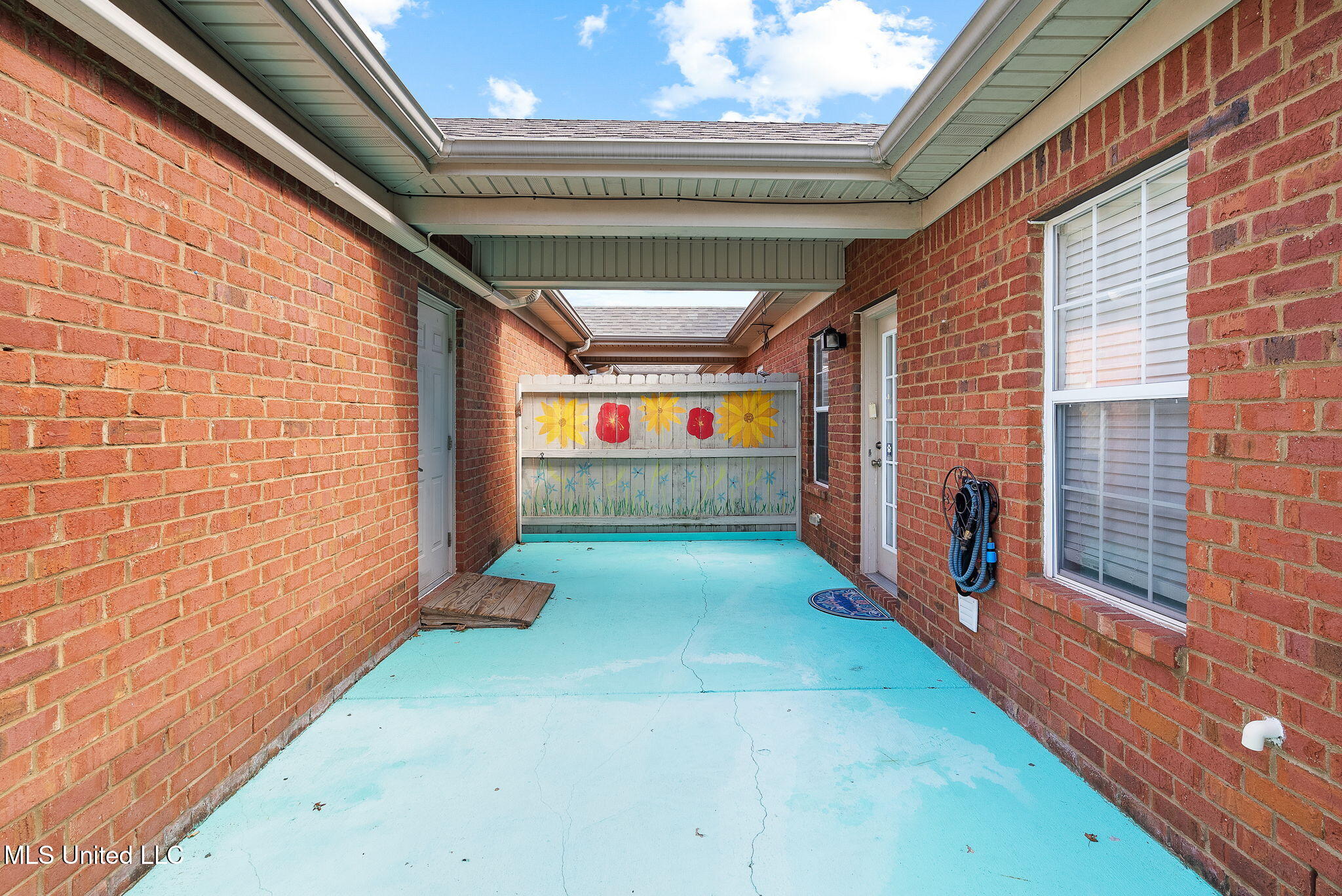 833 N Martin Circle Property Photo 25