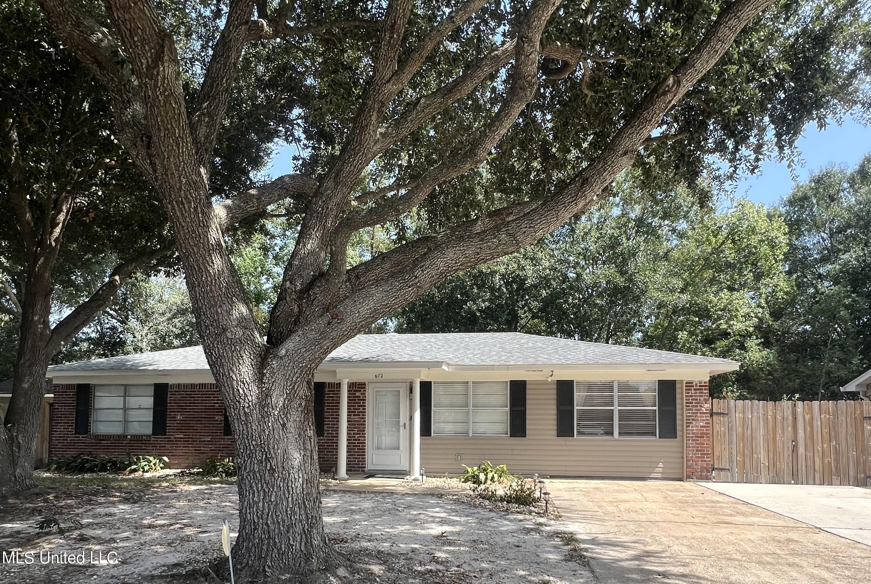 672 Orchard Drive Property Photo 1