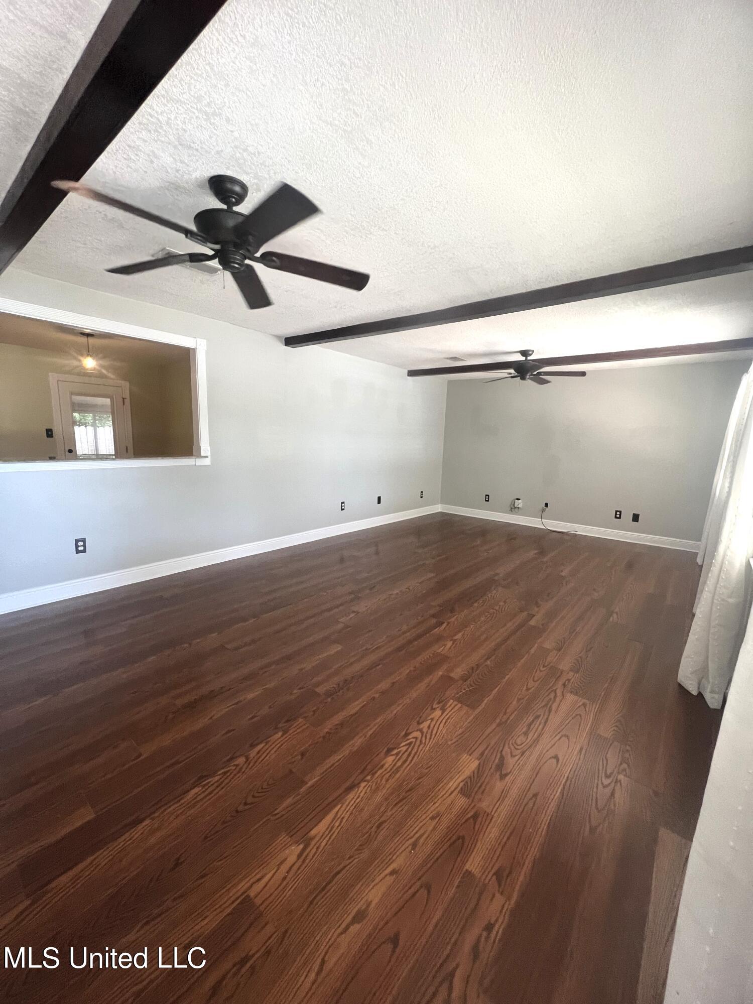 672 Orchard Drive Property Photo 2