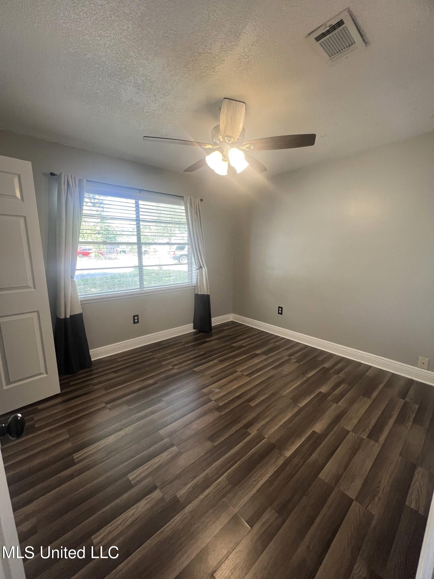 672 Orchard Drive Property Photo 11