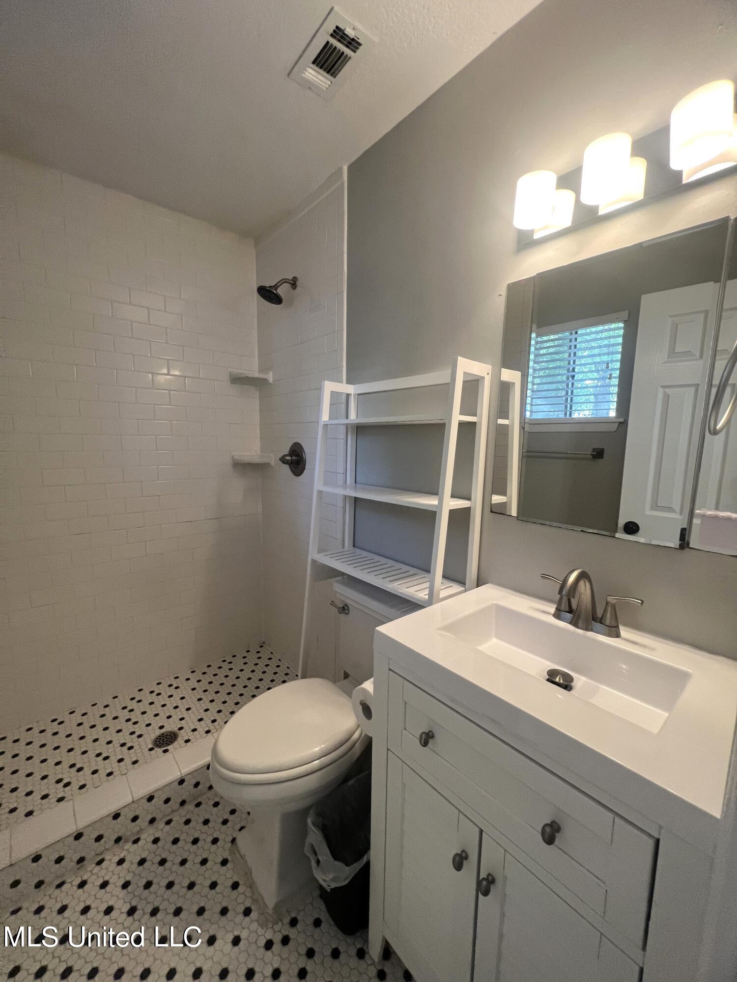 672 Orchard Drive Property Photo 17