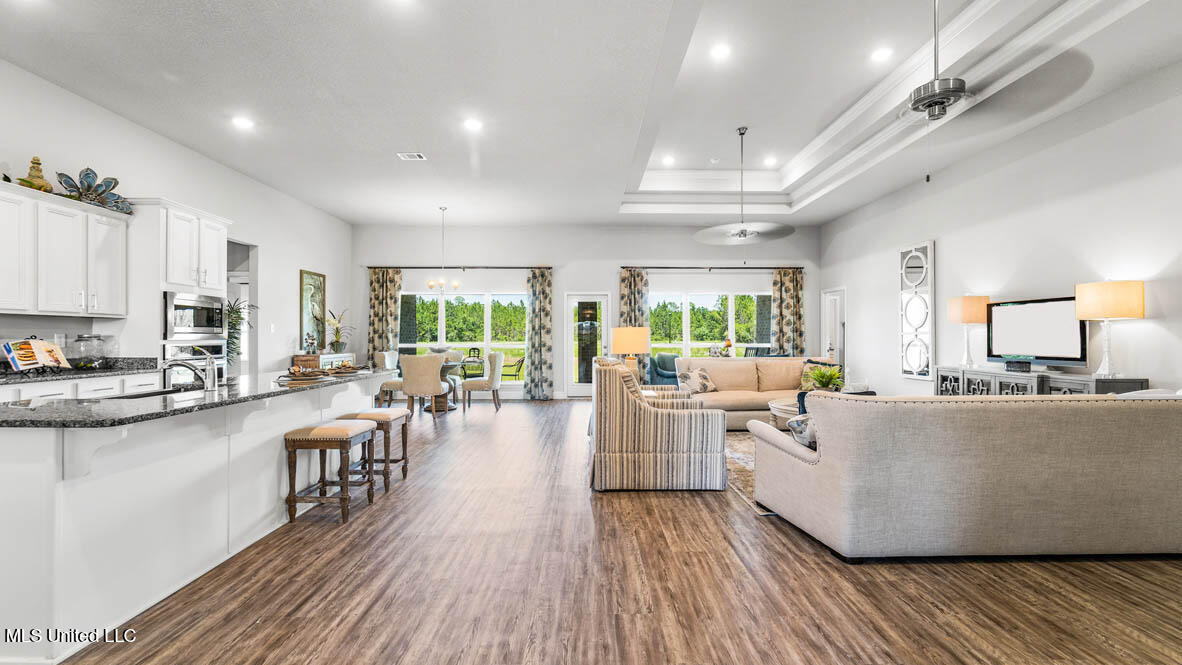 7773 Magnolia Loop Property Photo 5