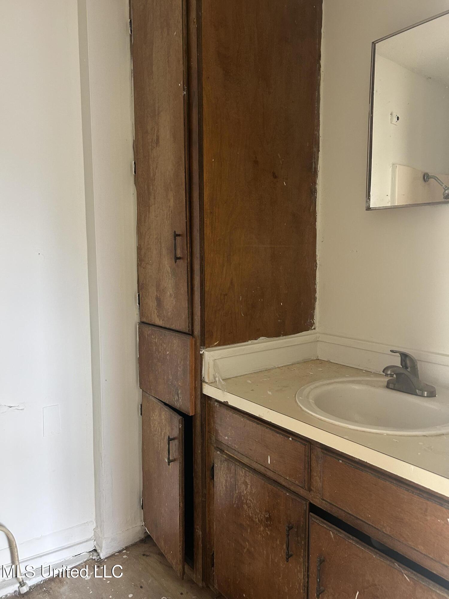 1208 Glendale Circle Property Photo 11