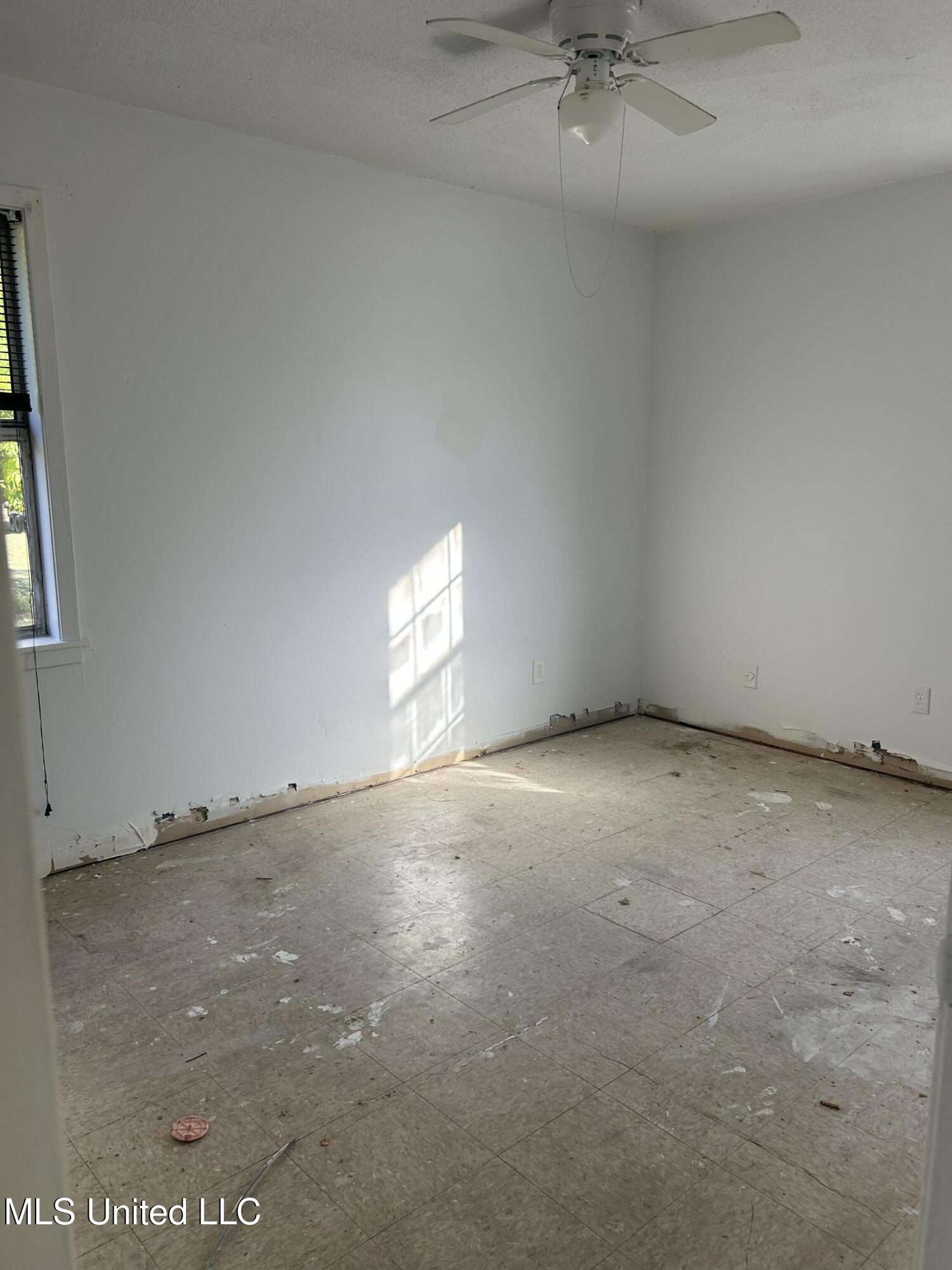 1208 Glendale Circle Property Photo 14