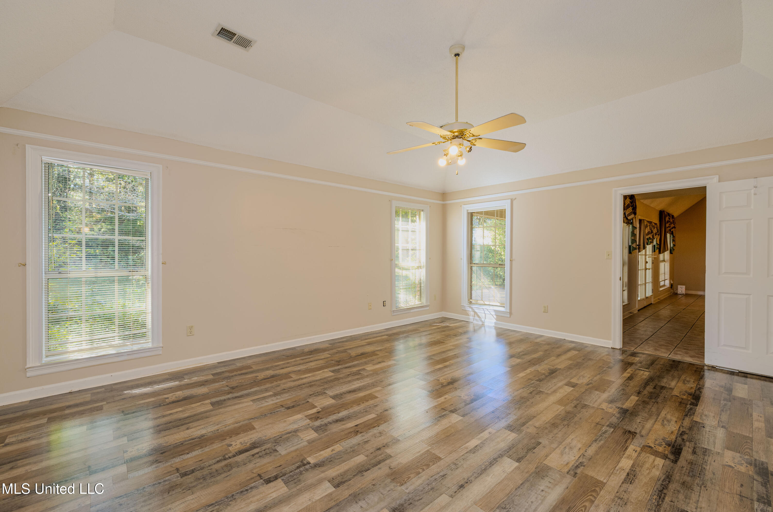 7827 Germantown Road Property Photo 17