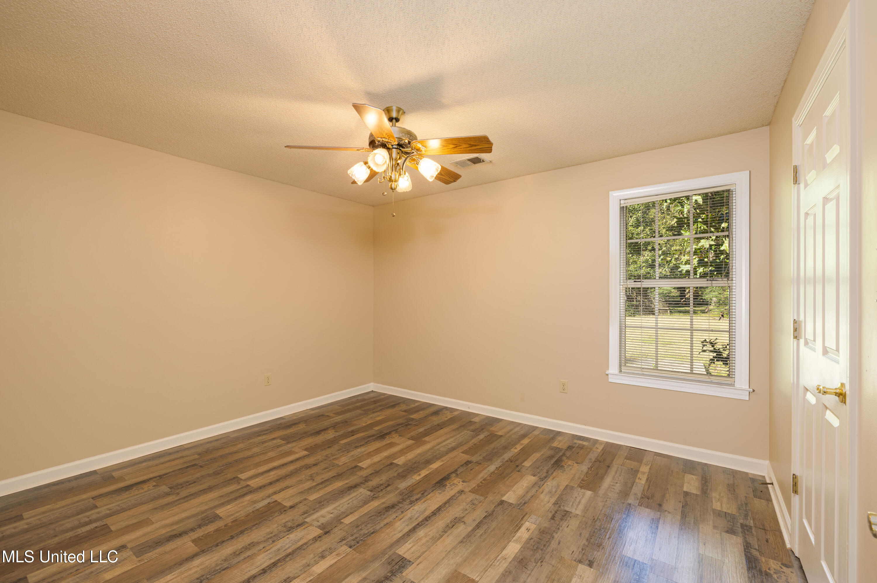 7827 Germantown Road Property Photo 23