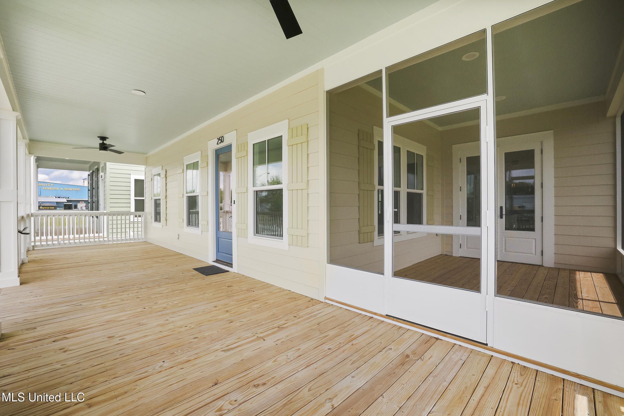 250 Caillavet Street Property Photo 3