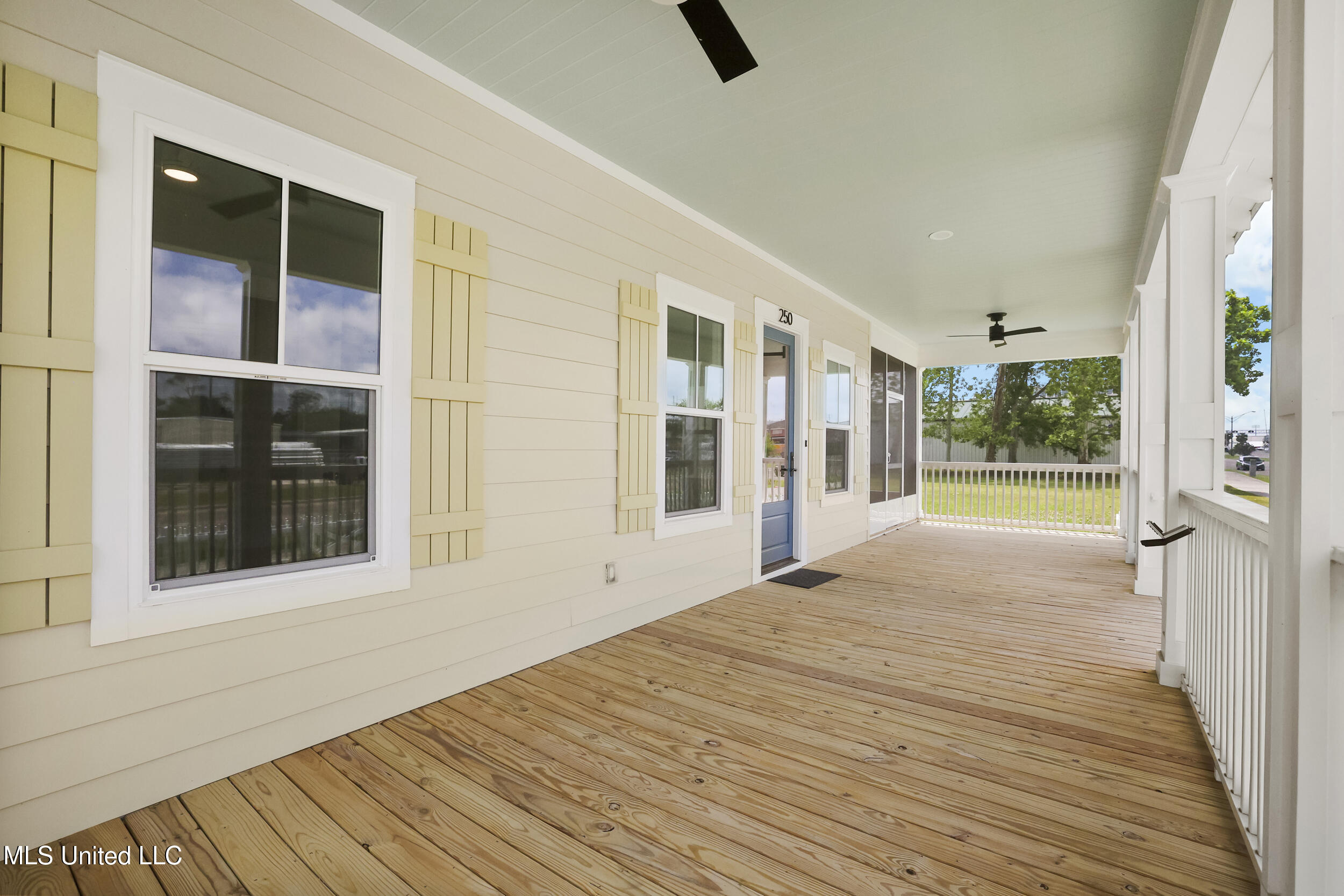 250 Caillavet Street Property Photo 4