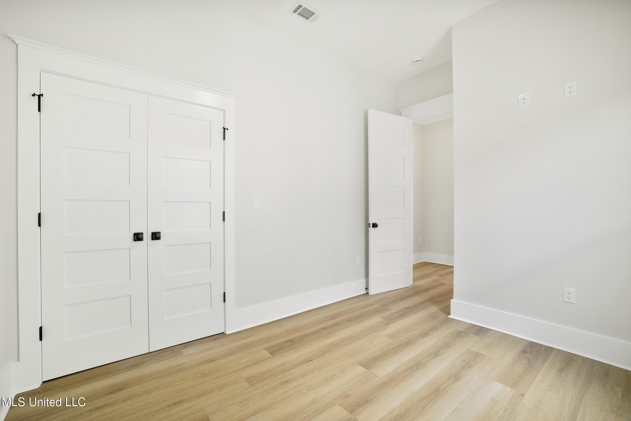 250 Caillavet Street Property Photo 12