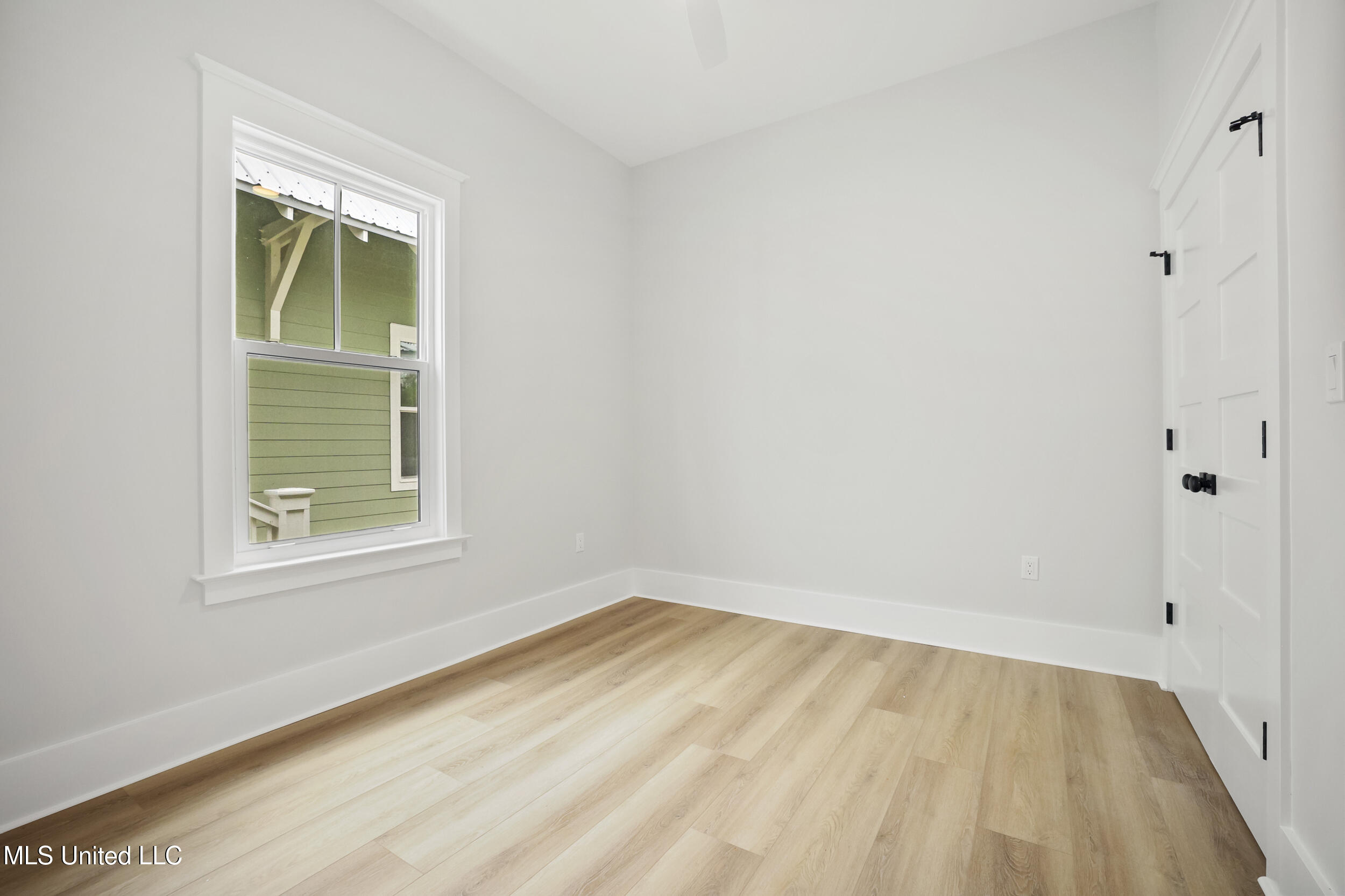 250 Caillavet Street Property Photo 19