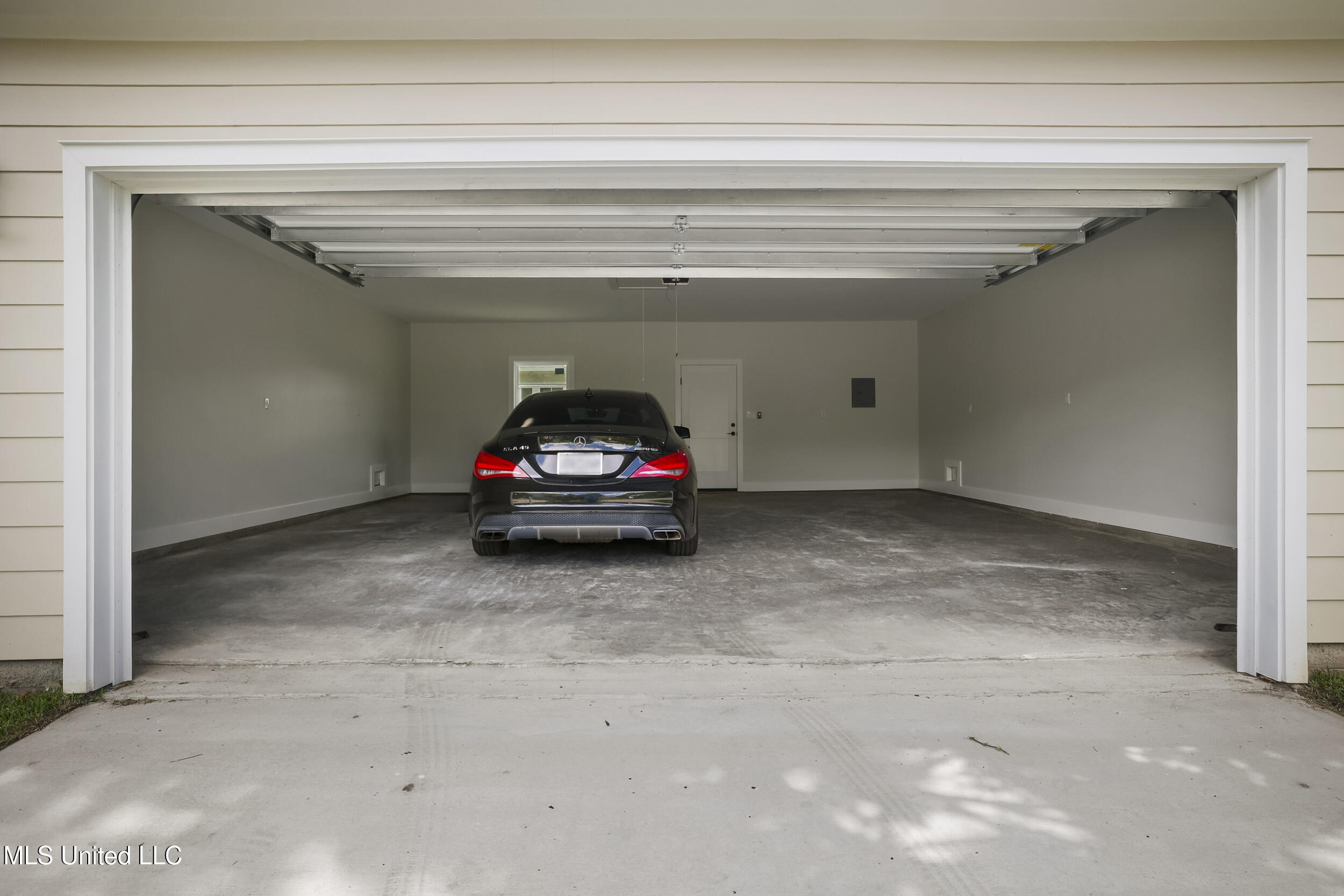 250 Caillavet Street Property Photo 30