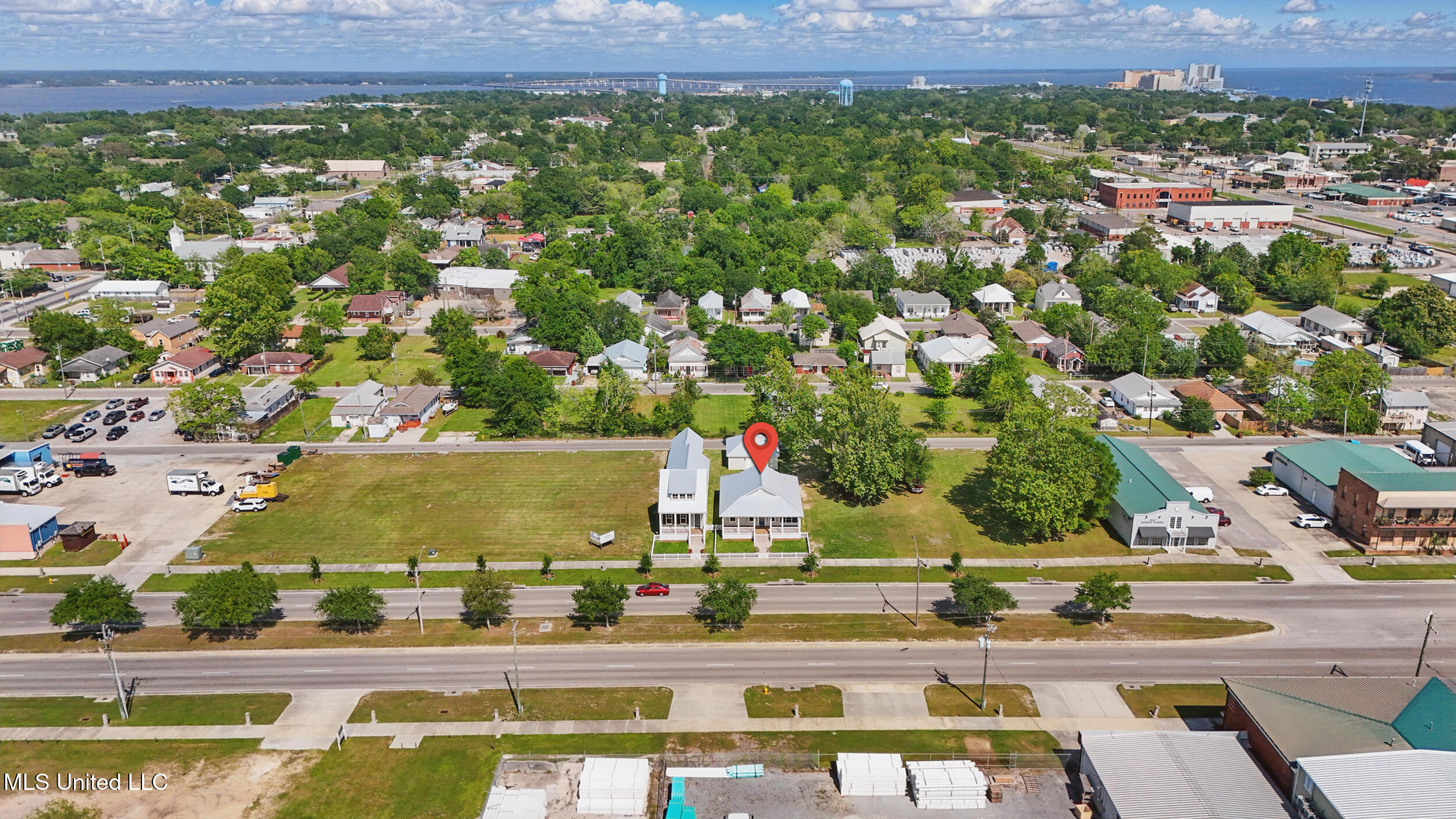 250 Caillavet Street Property Photo 39