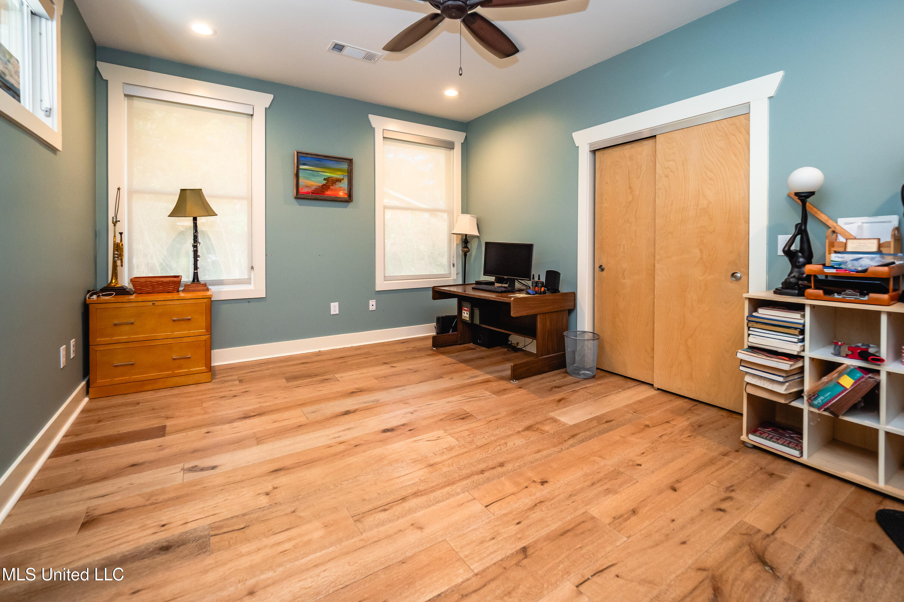 2216 Southwood Road Property Photo 5