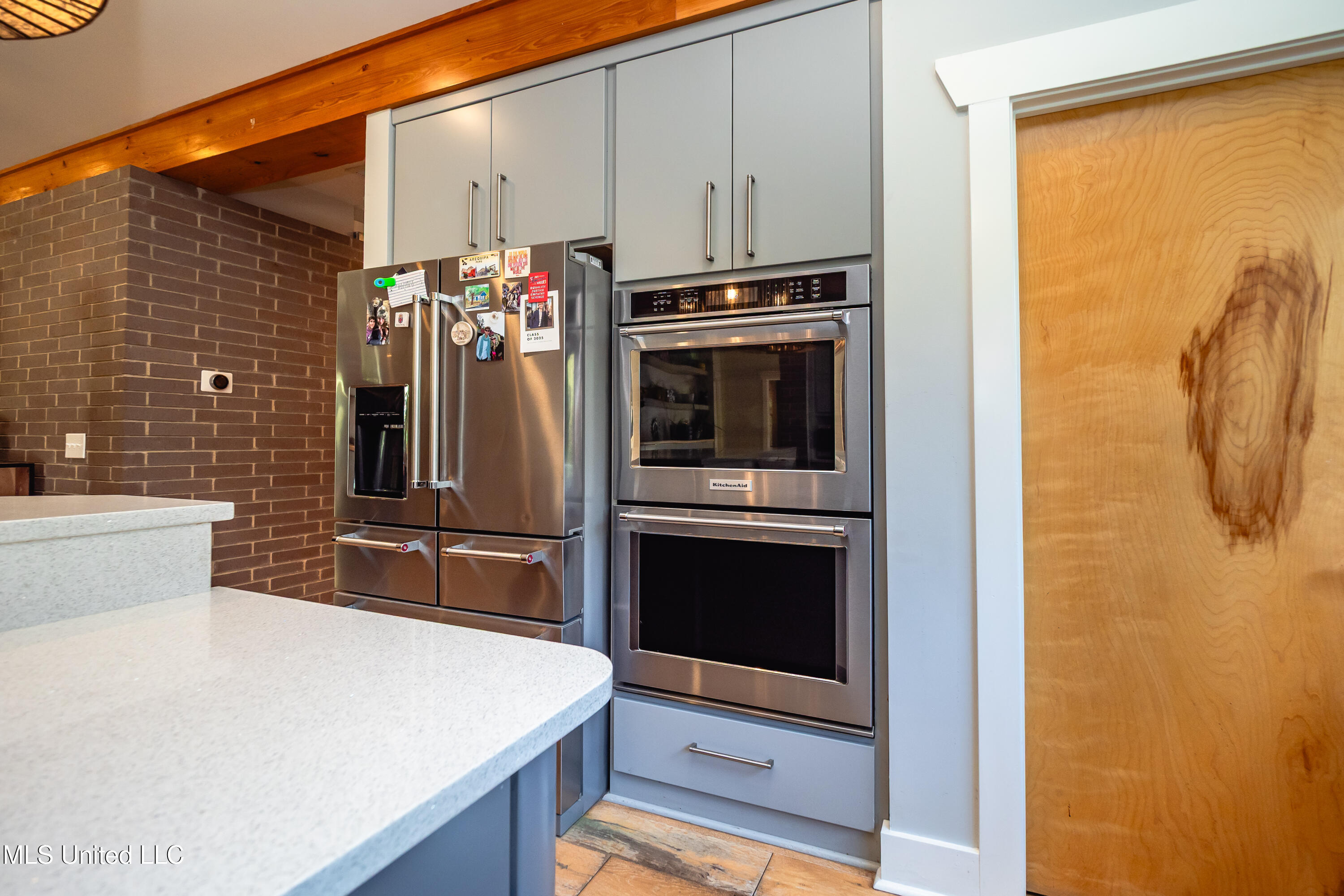 2216 Southwood Road Property Photo 11