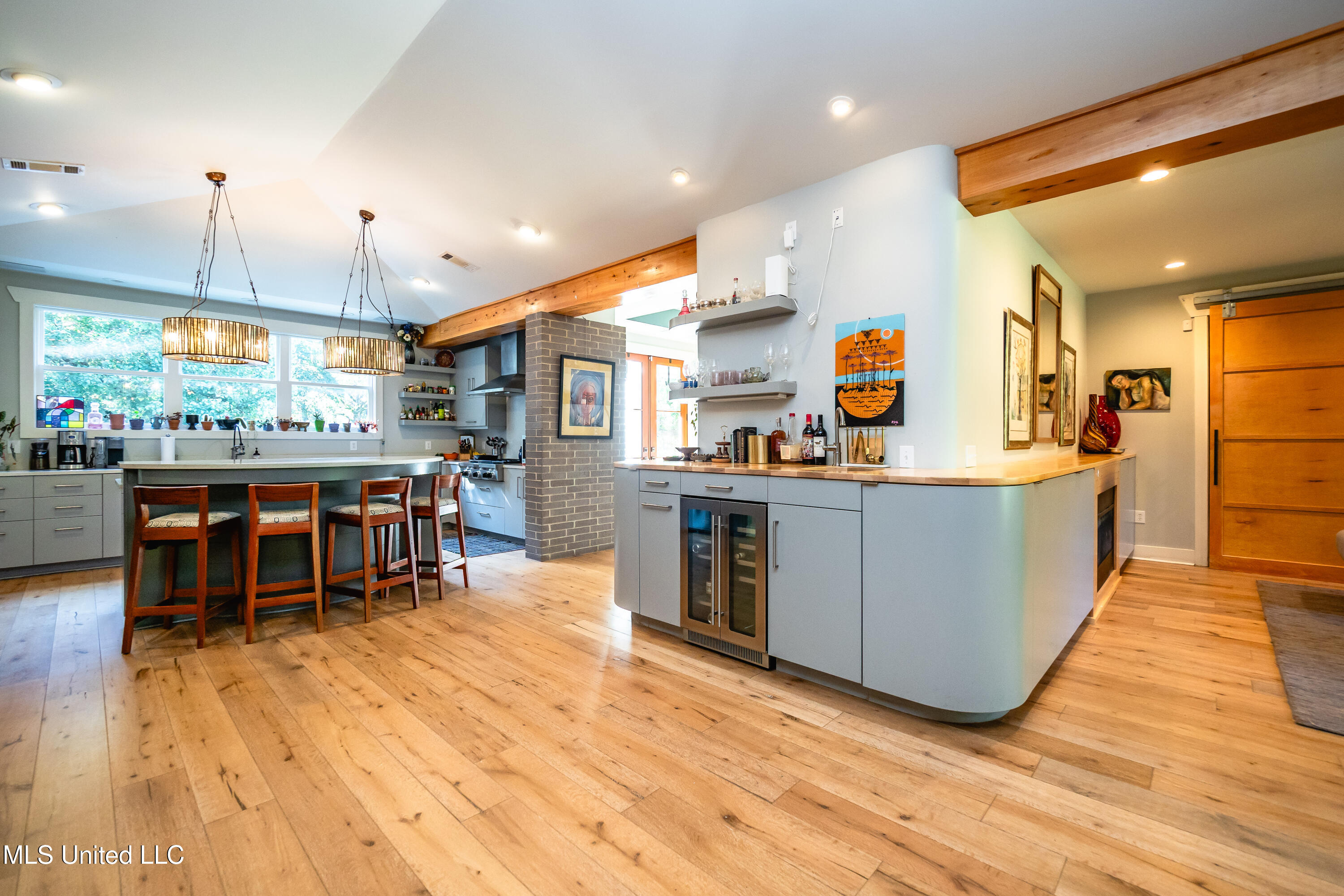 2216 Southwood Road Property Photo 13