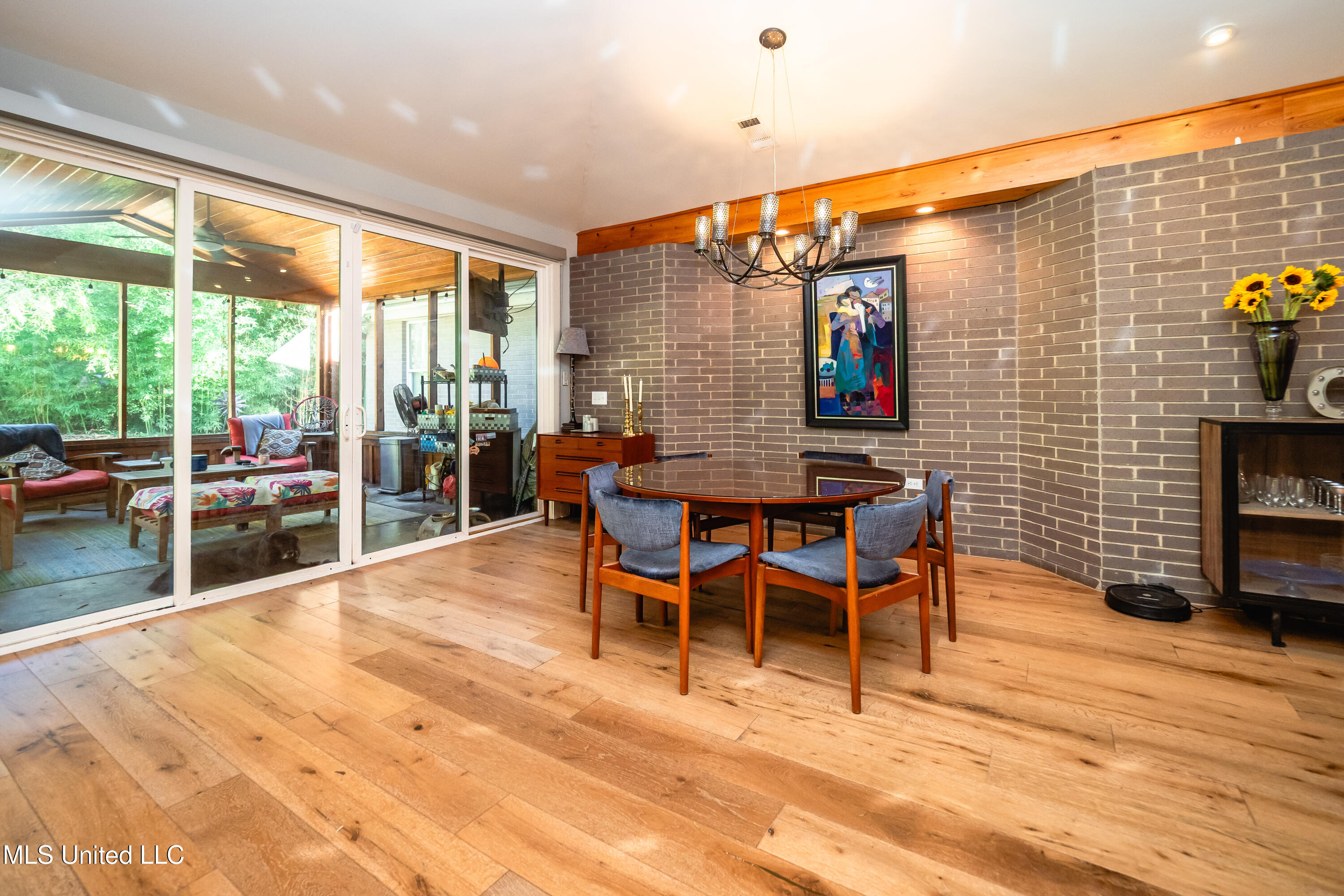 2216 Southwood Road Property Photo 14