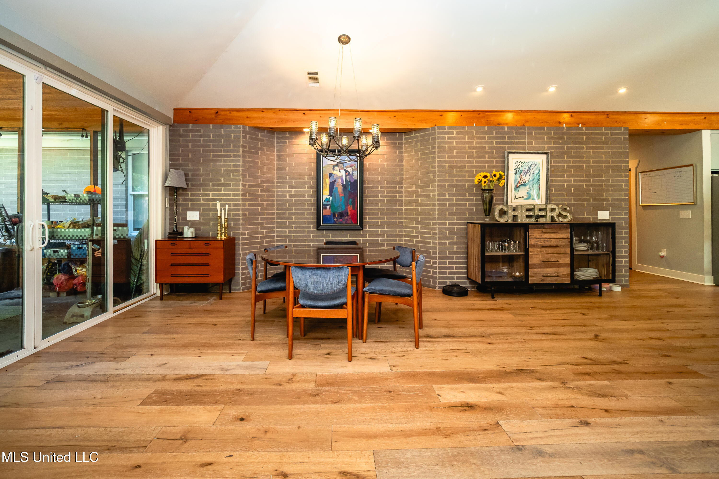 2216 Southwood Road Property Photo 15