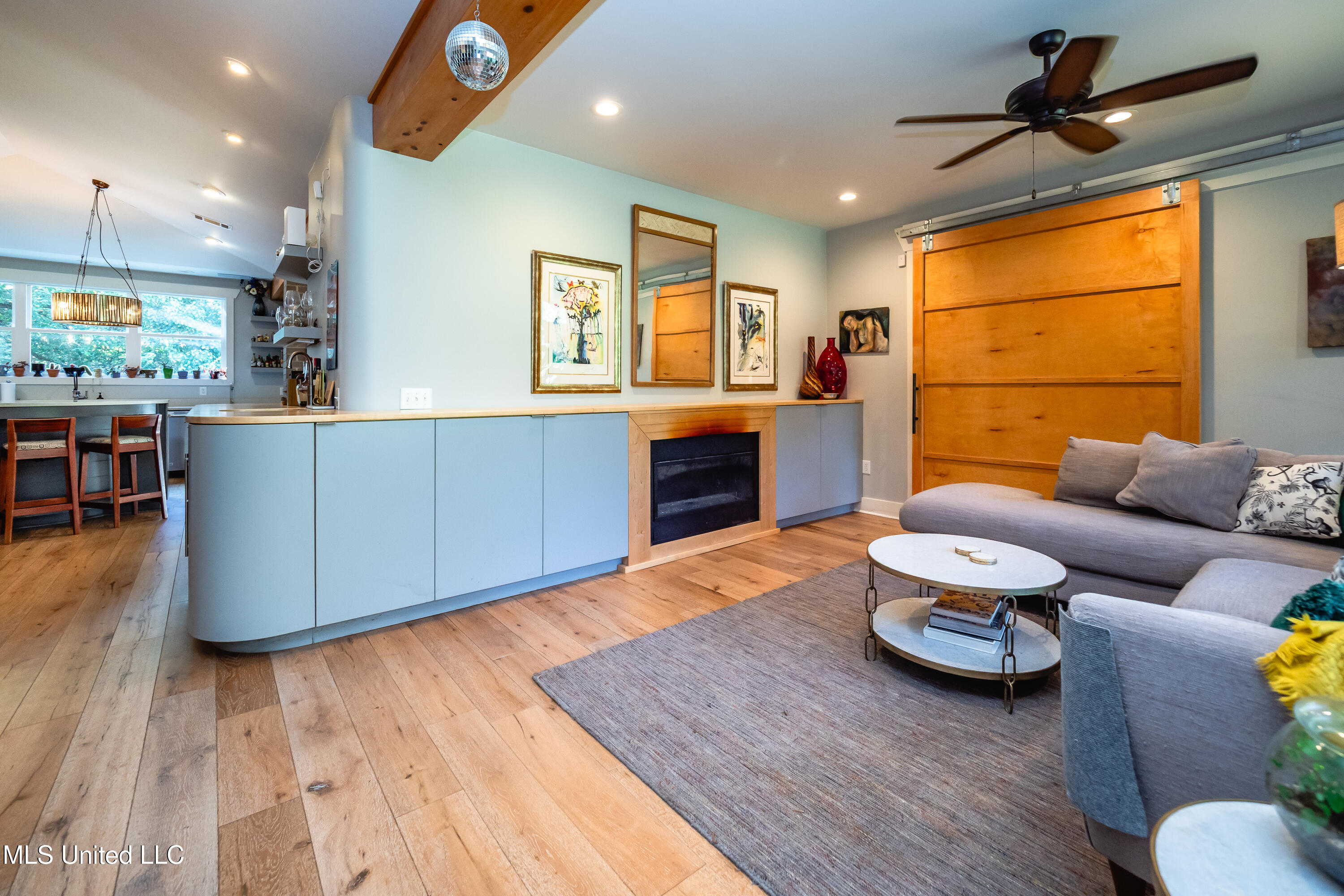 2216 Southwood Road Property Photo 16