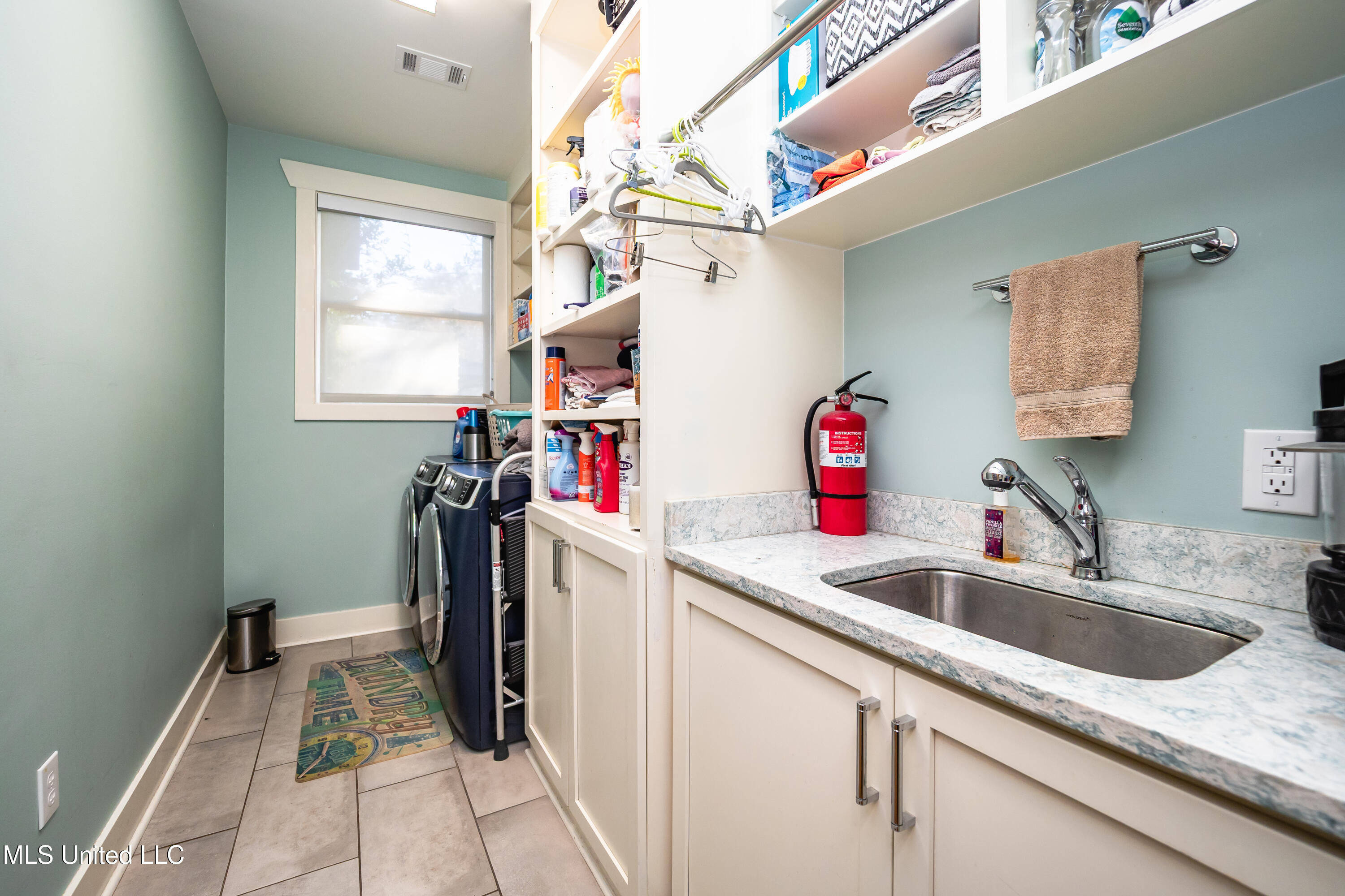 2216 Southwood Road Property Photo 22