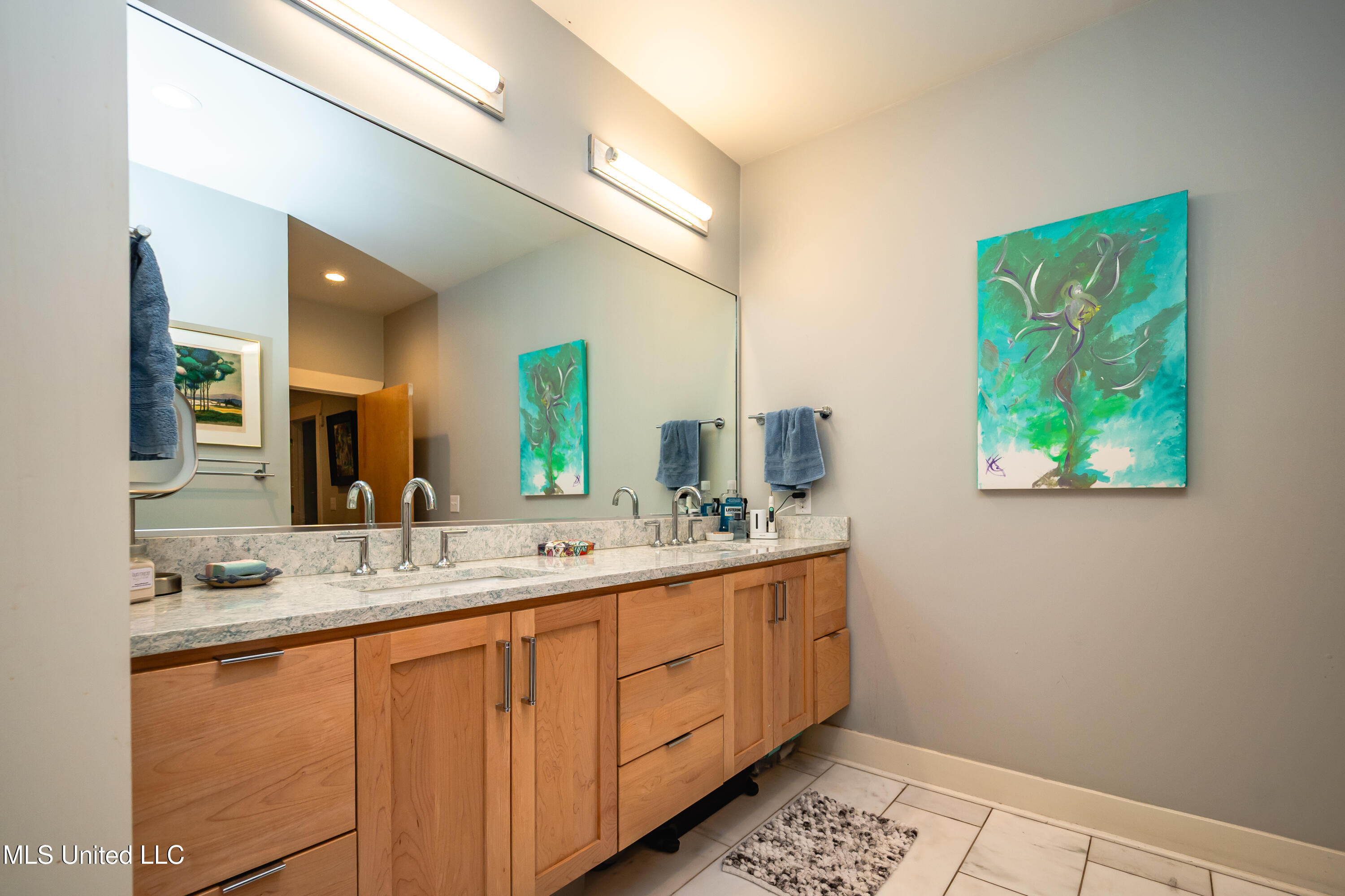 2216 Southwood Road Property Photo 24