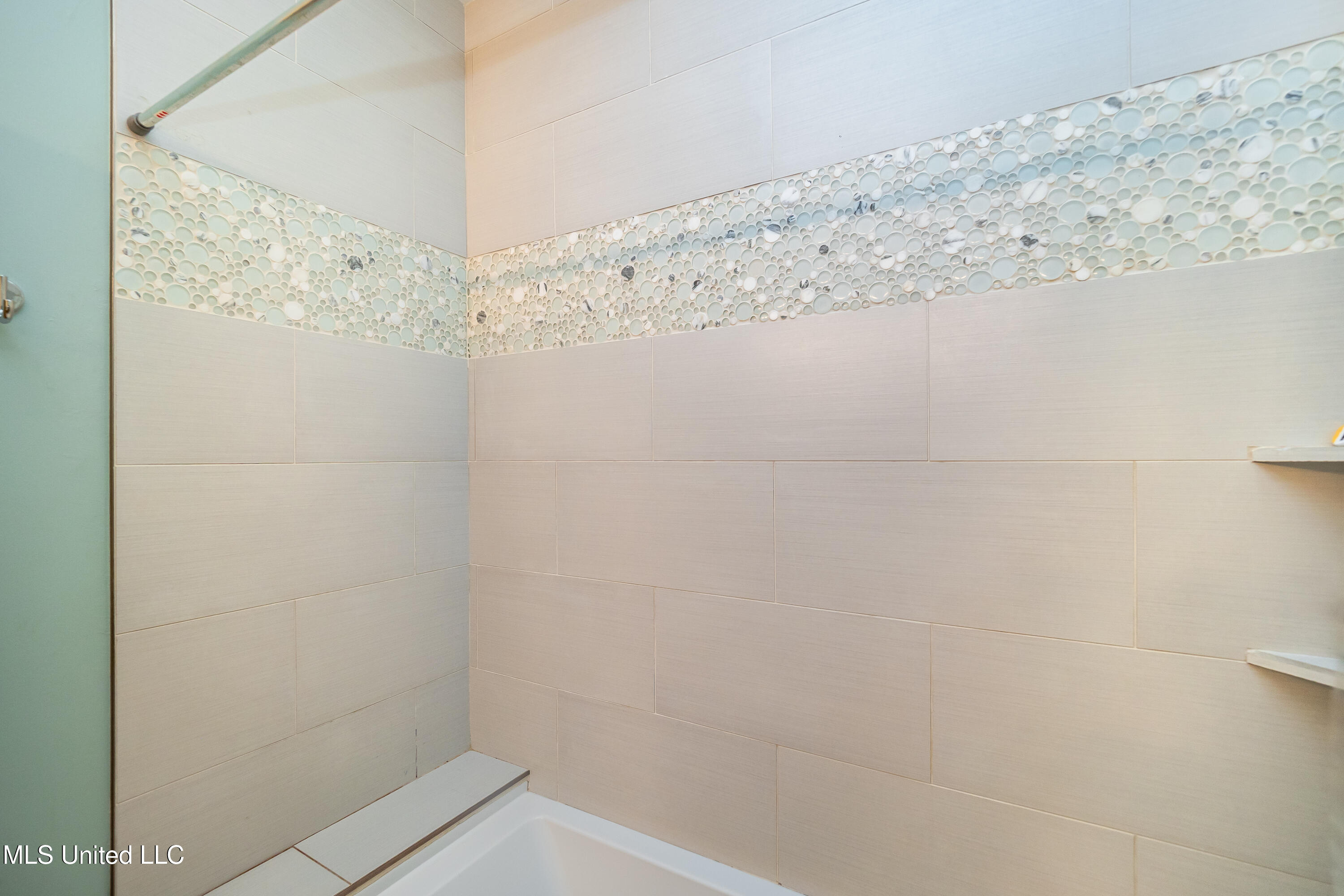 2216 Southwood Road Property Photo 26