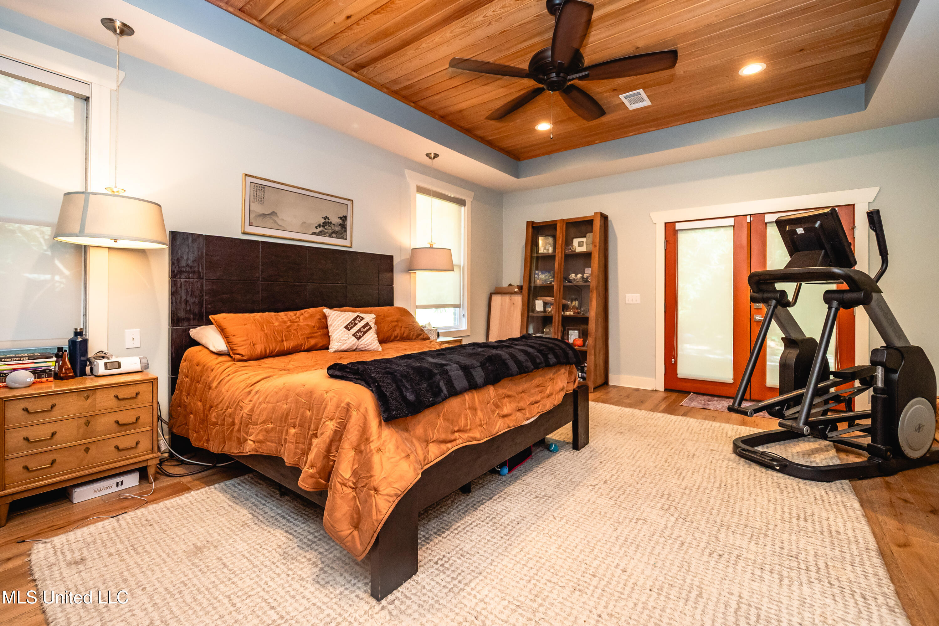 2216 Southwood Road Property Photo 28