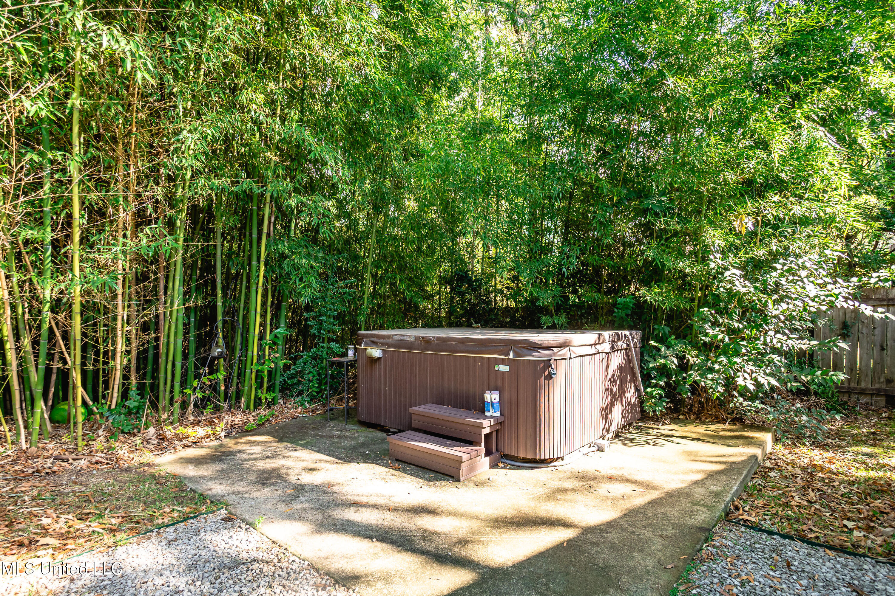 2216 Southwood Road Property Photo 36