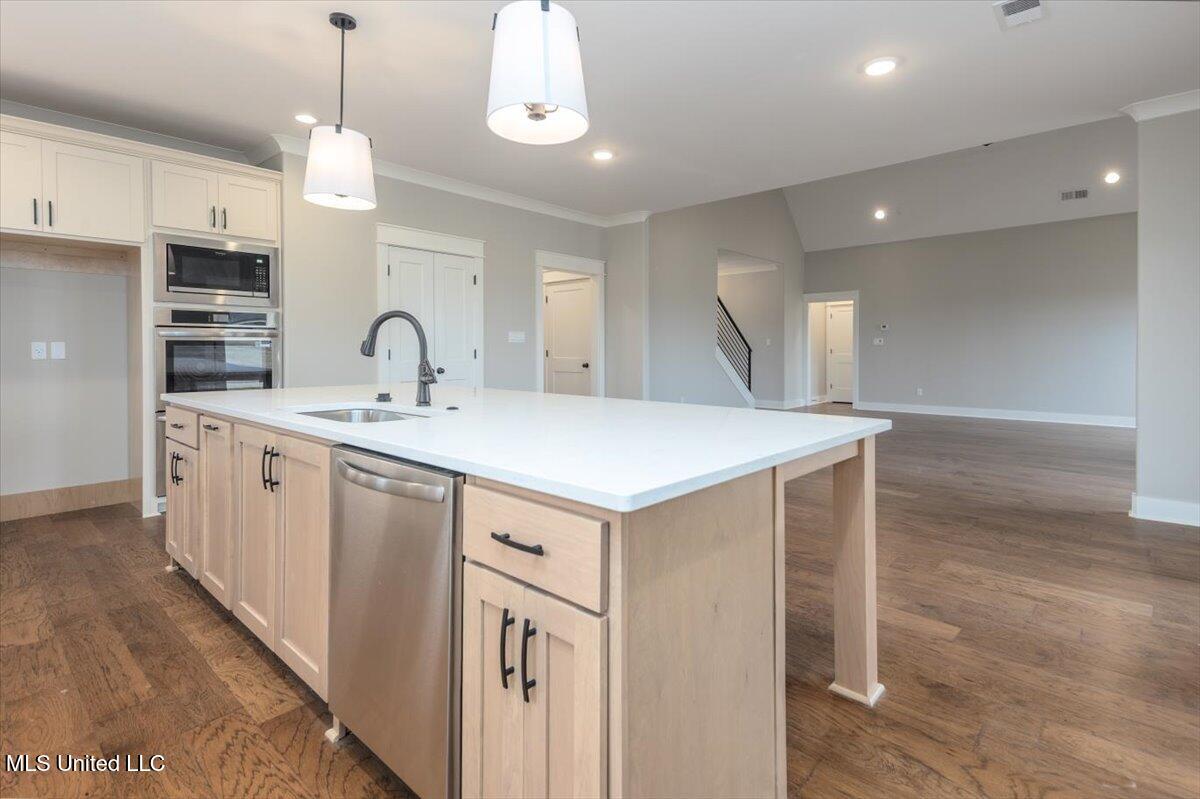 1722 Baisley Drive Property Photo 10