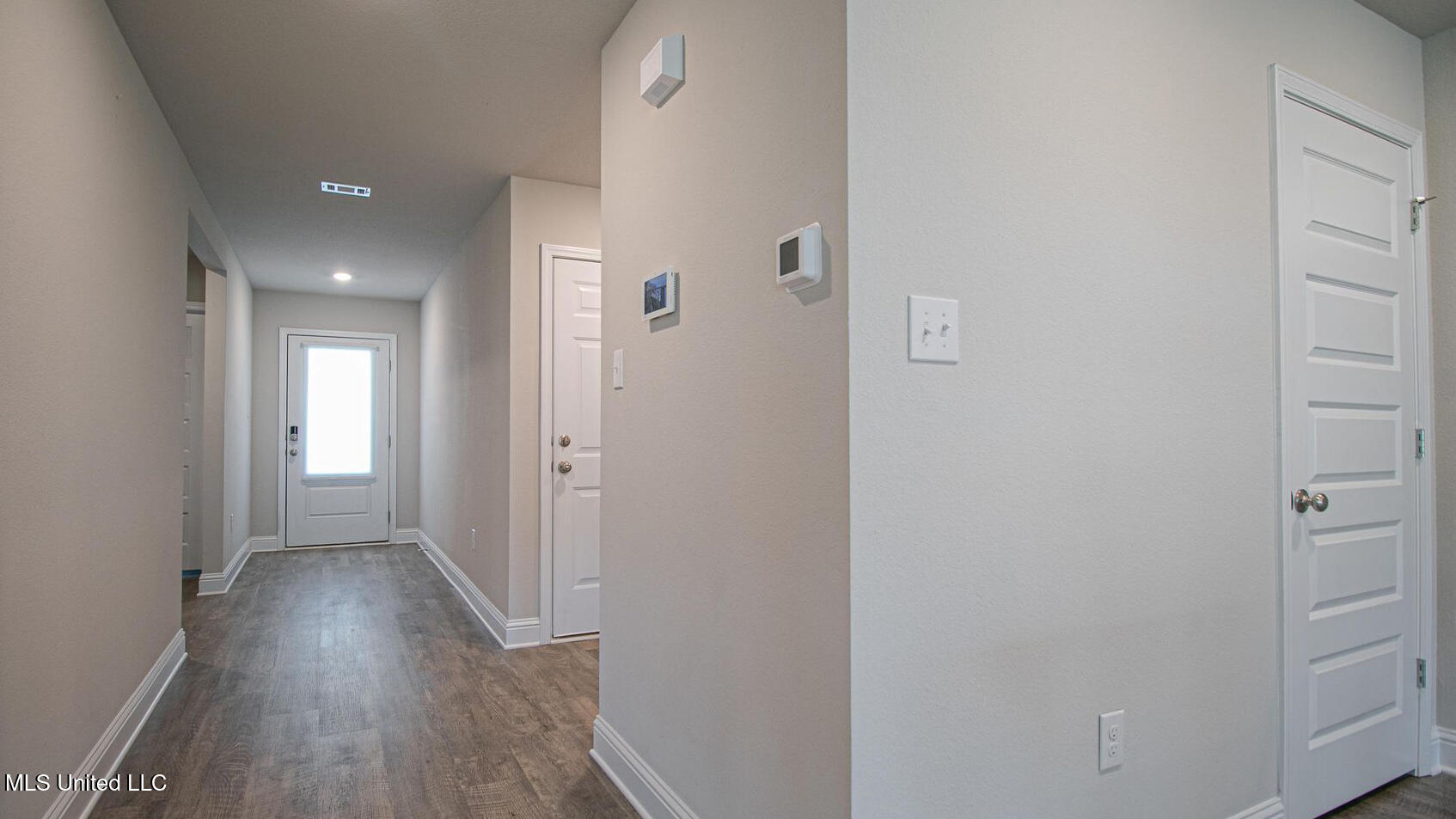 59 Monarch Drive Property Photo 3