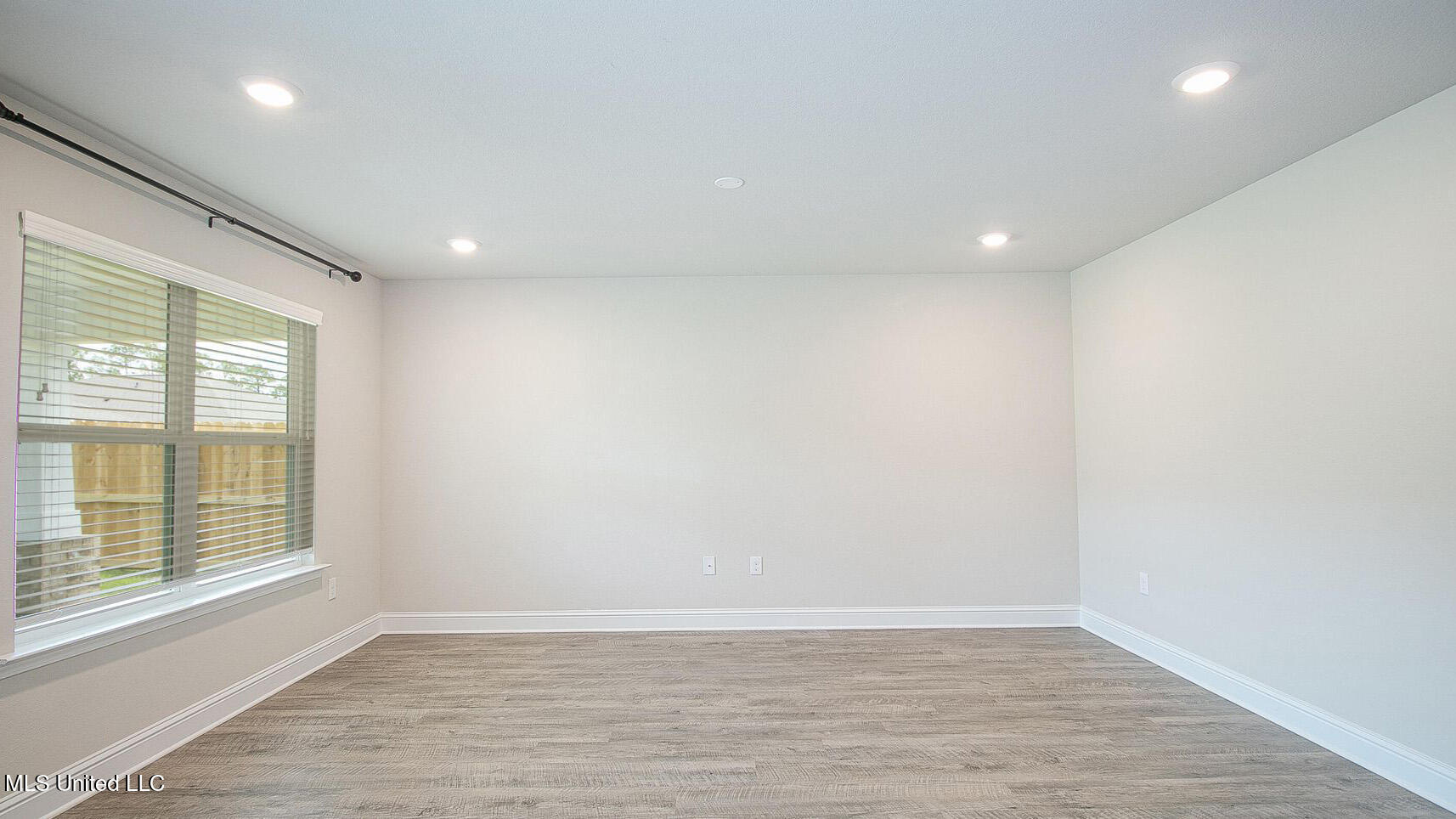 59 Monarch Drive Property Photo 6