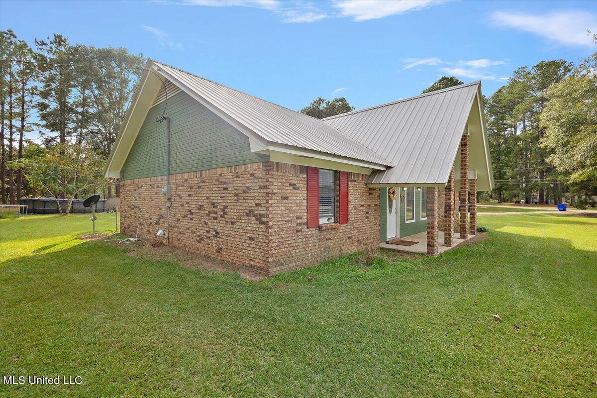 147 Wolverton Drive Property Photo 2