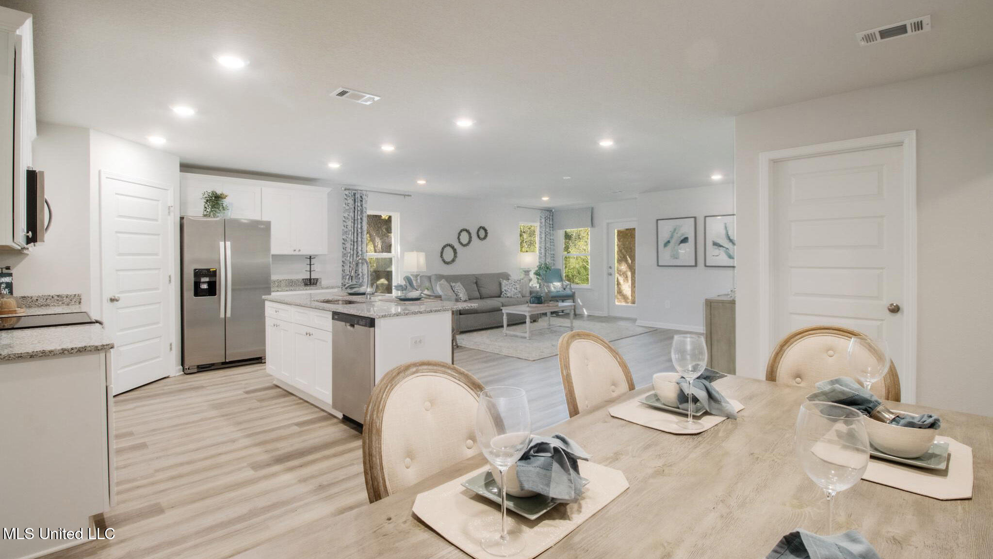 15941 Blue Ridge Drive Property Photo 8