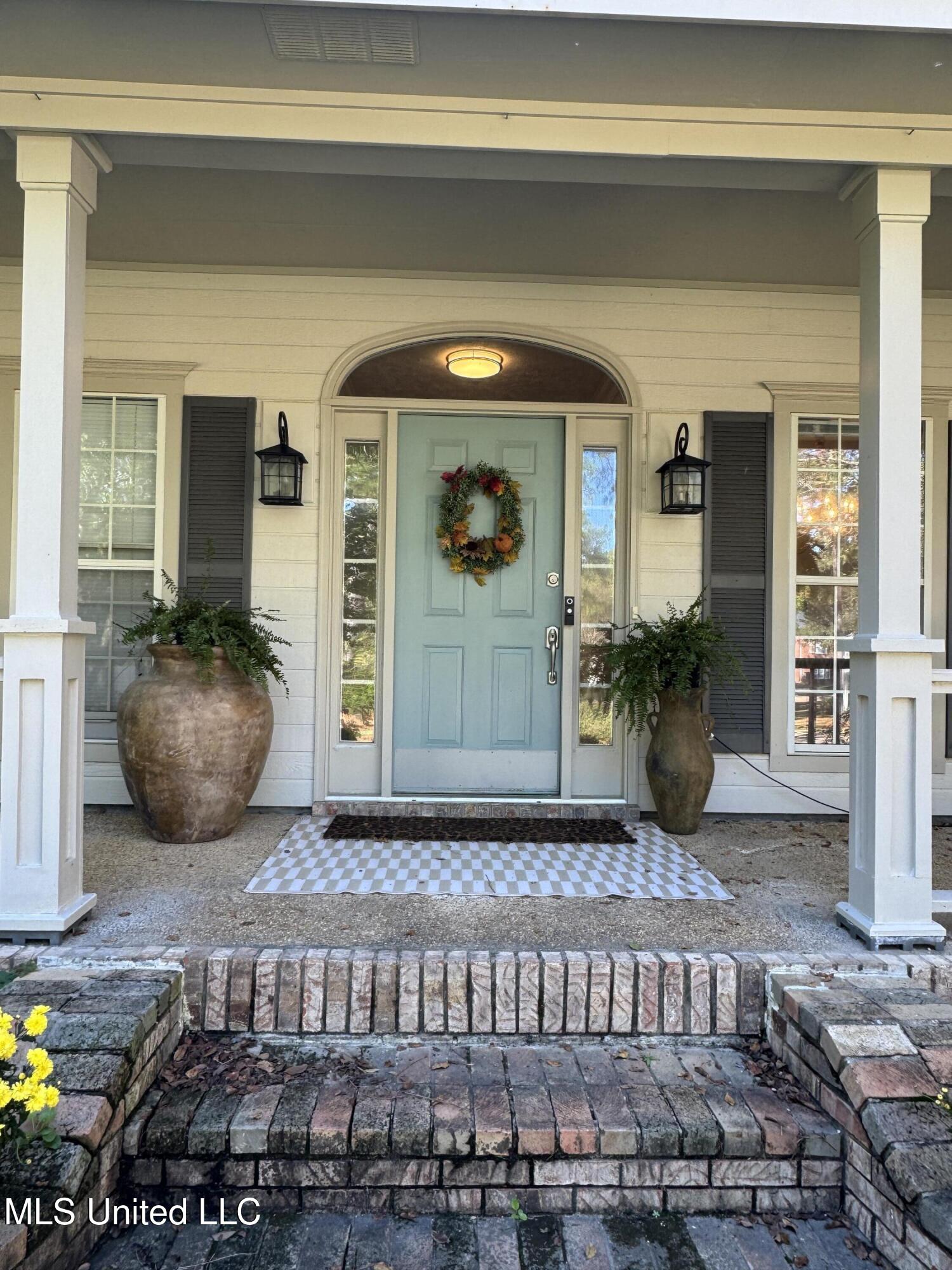 600 Pinecrest Drive Property Photo 3