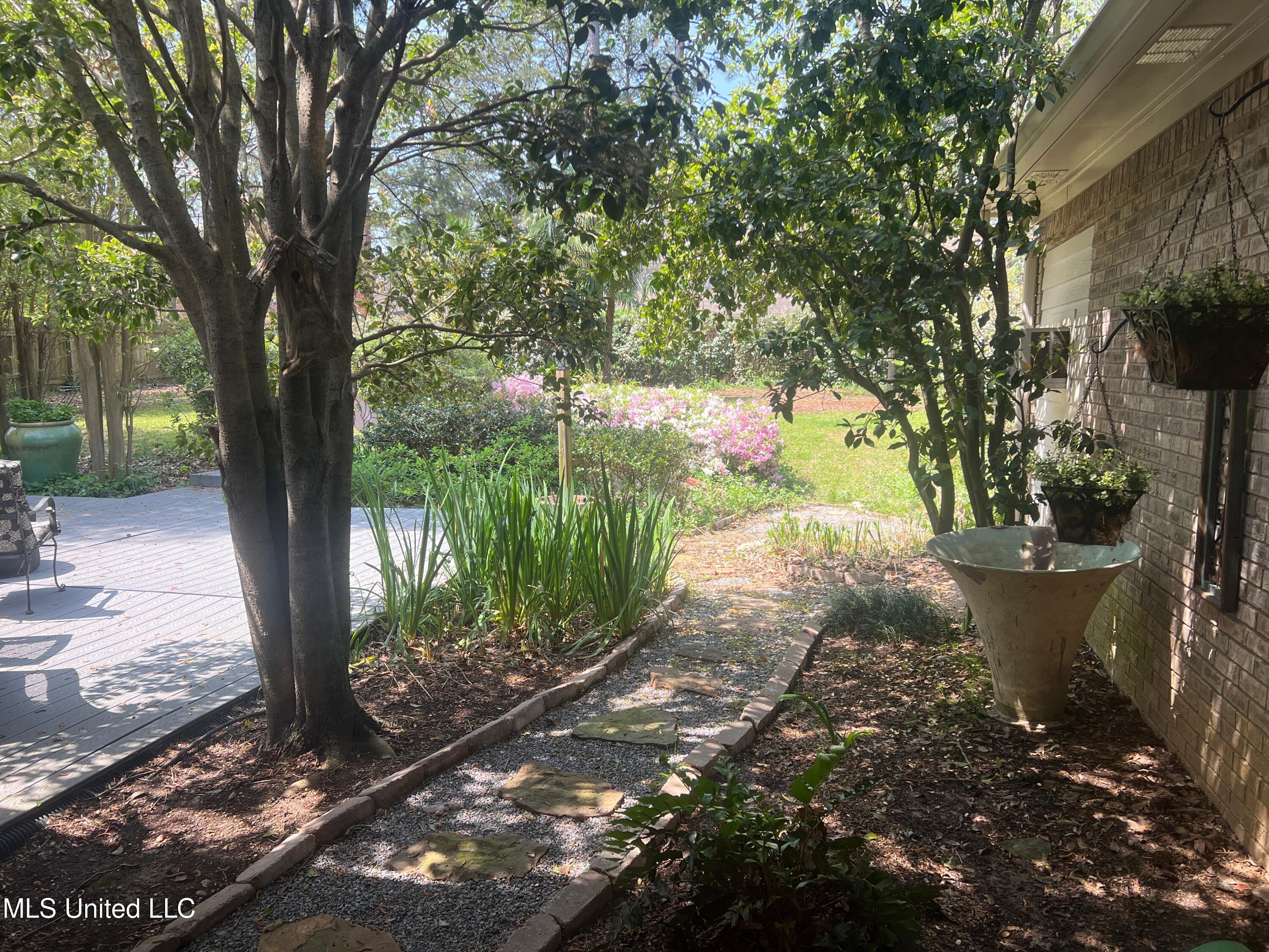 600 Pinecrest Drive Property Photo 8