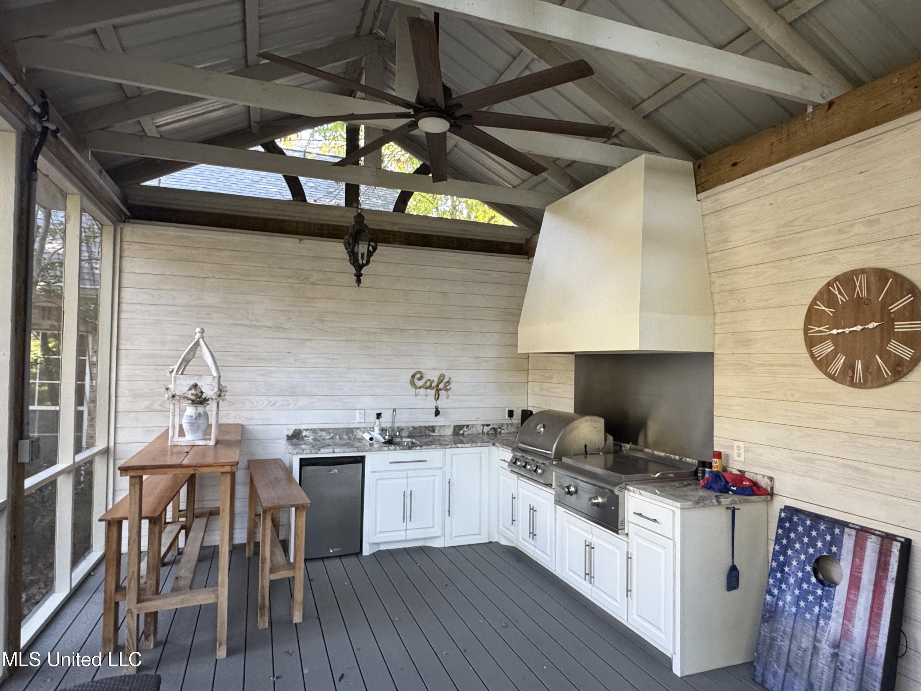 600 Pinecrest Drive Property Photo 11