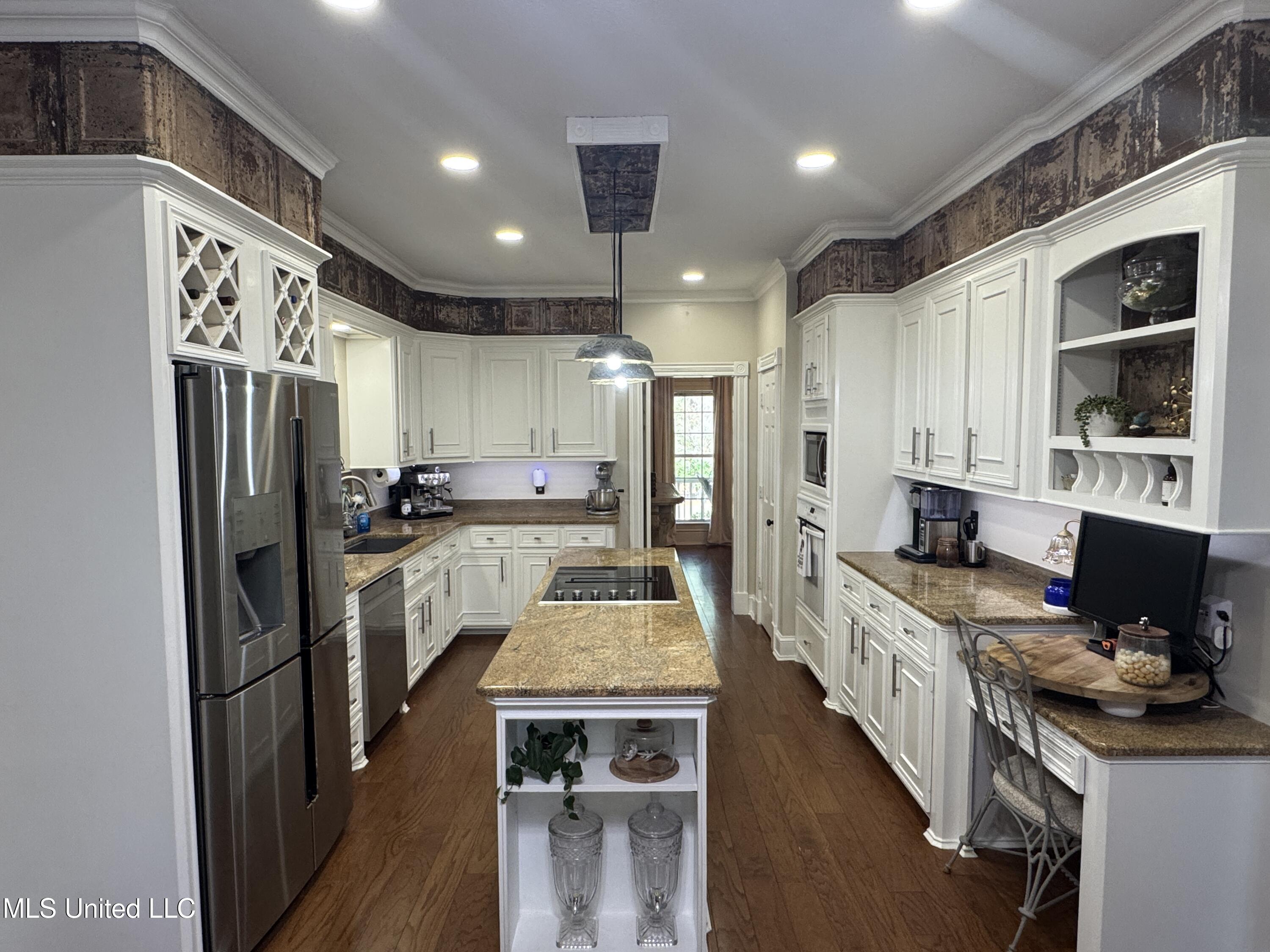 600 Pinecrest Drive Property Photo 17