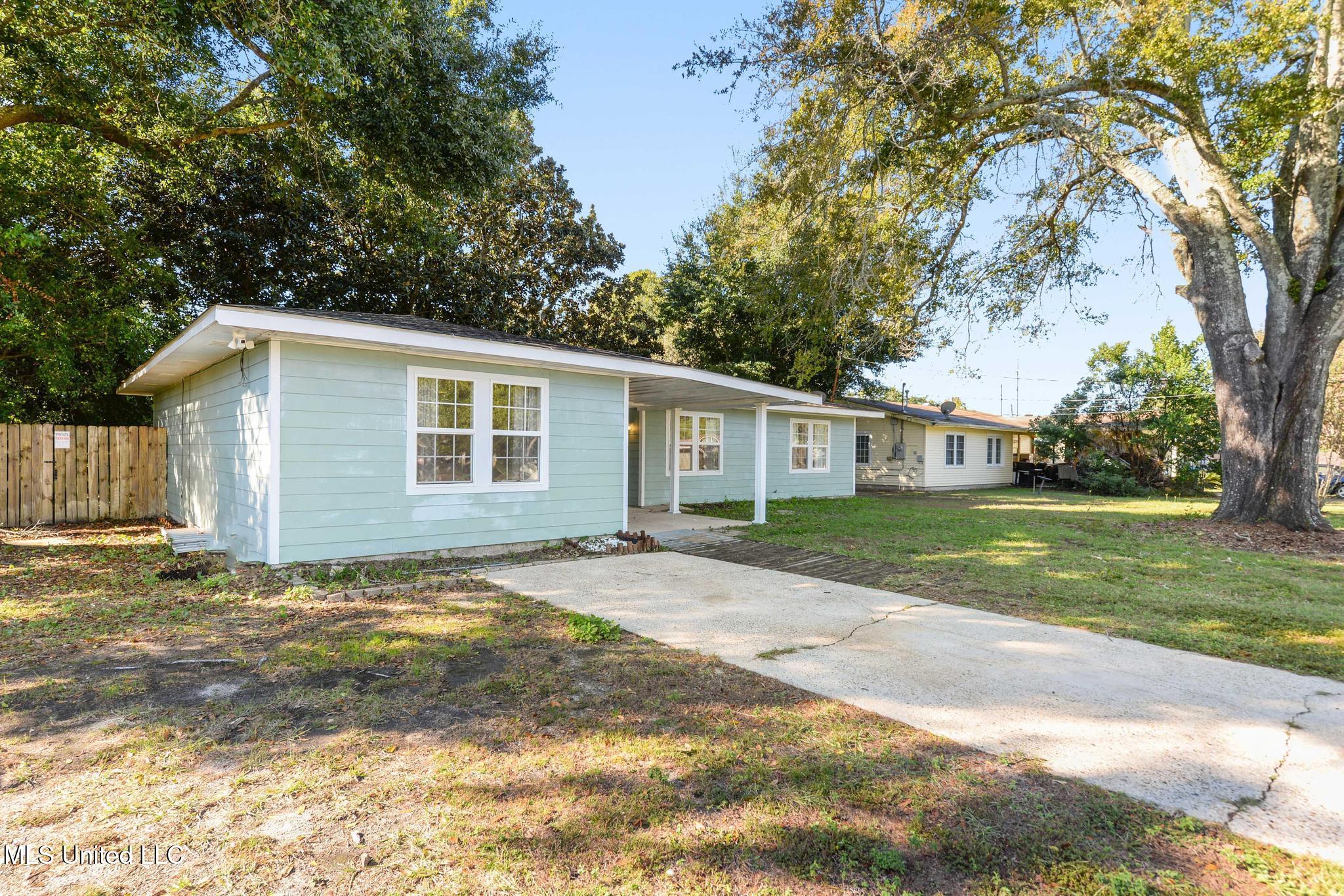 21 E Park Street Property Photo 2