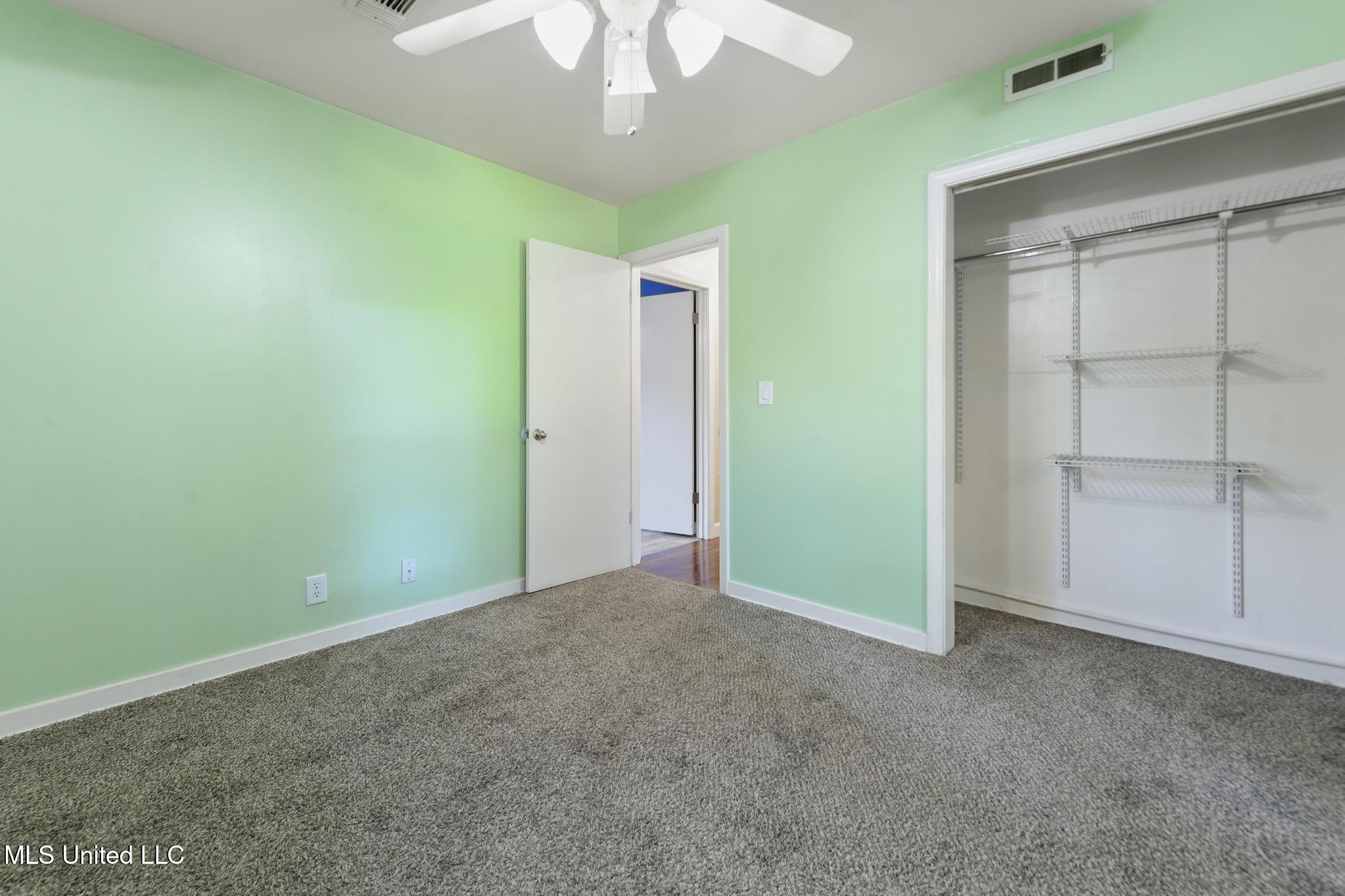 21 E Park Street Property Photo 15