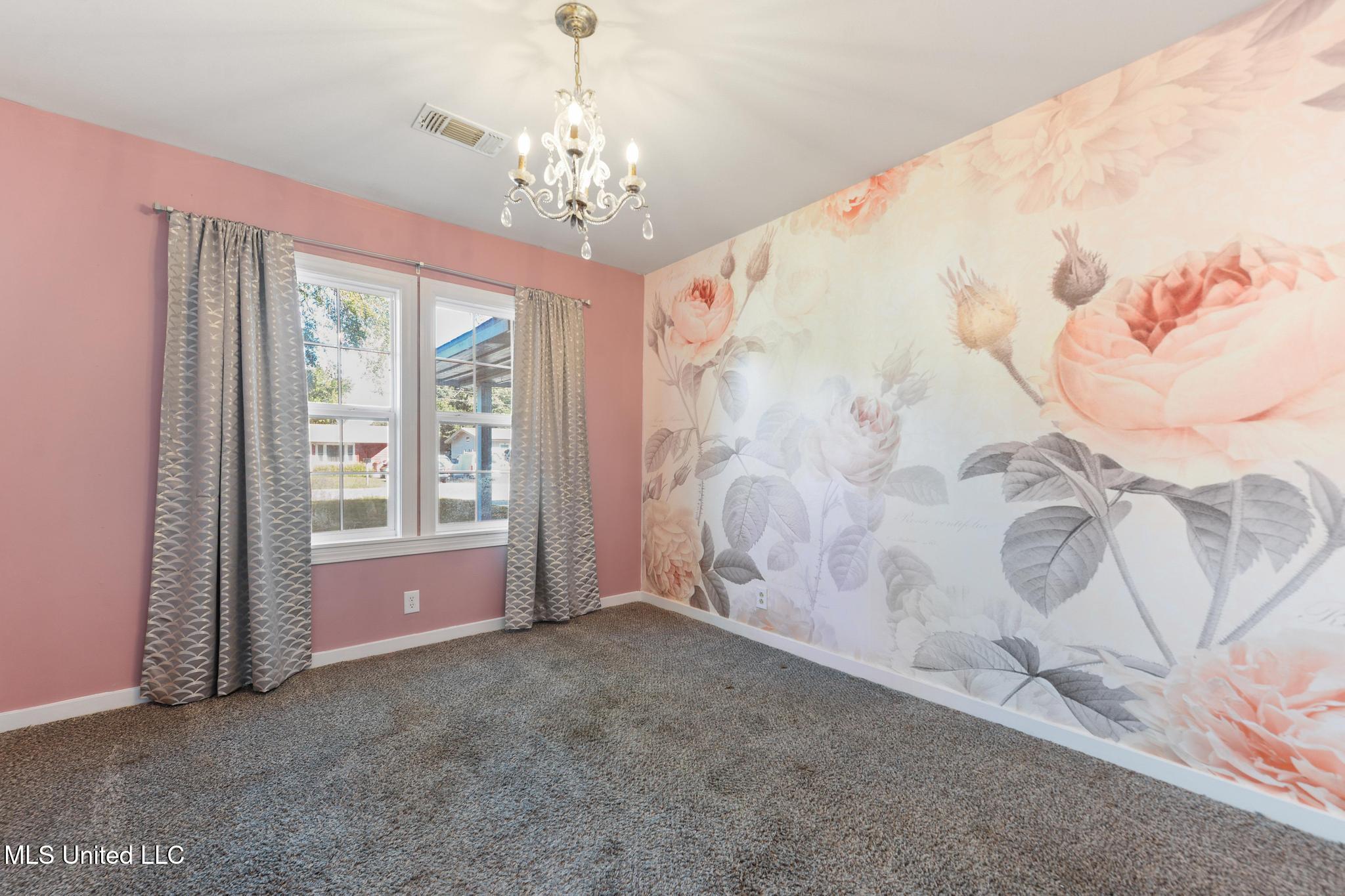 21 E Park Street Property Photo 18