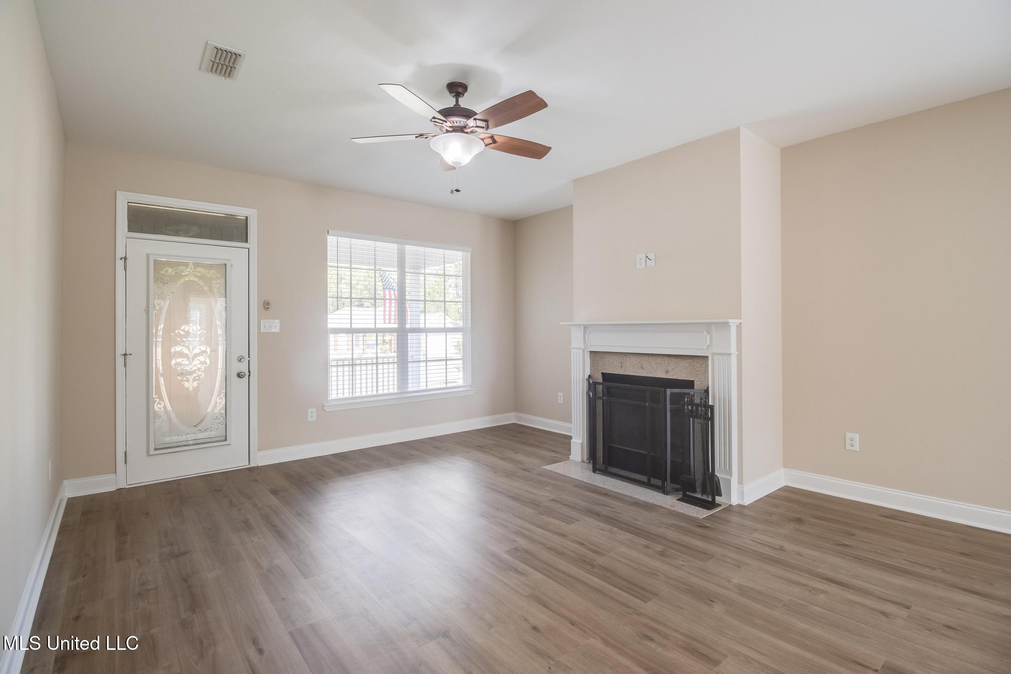 11352 Mia Drive Property Photo 3