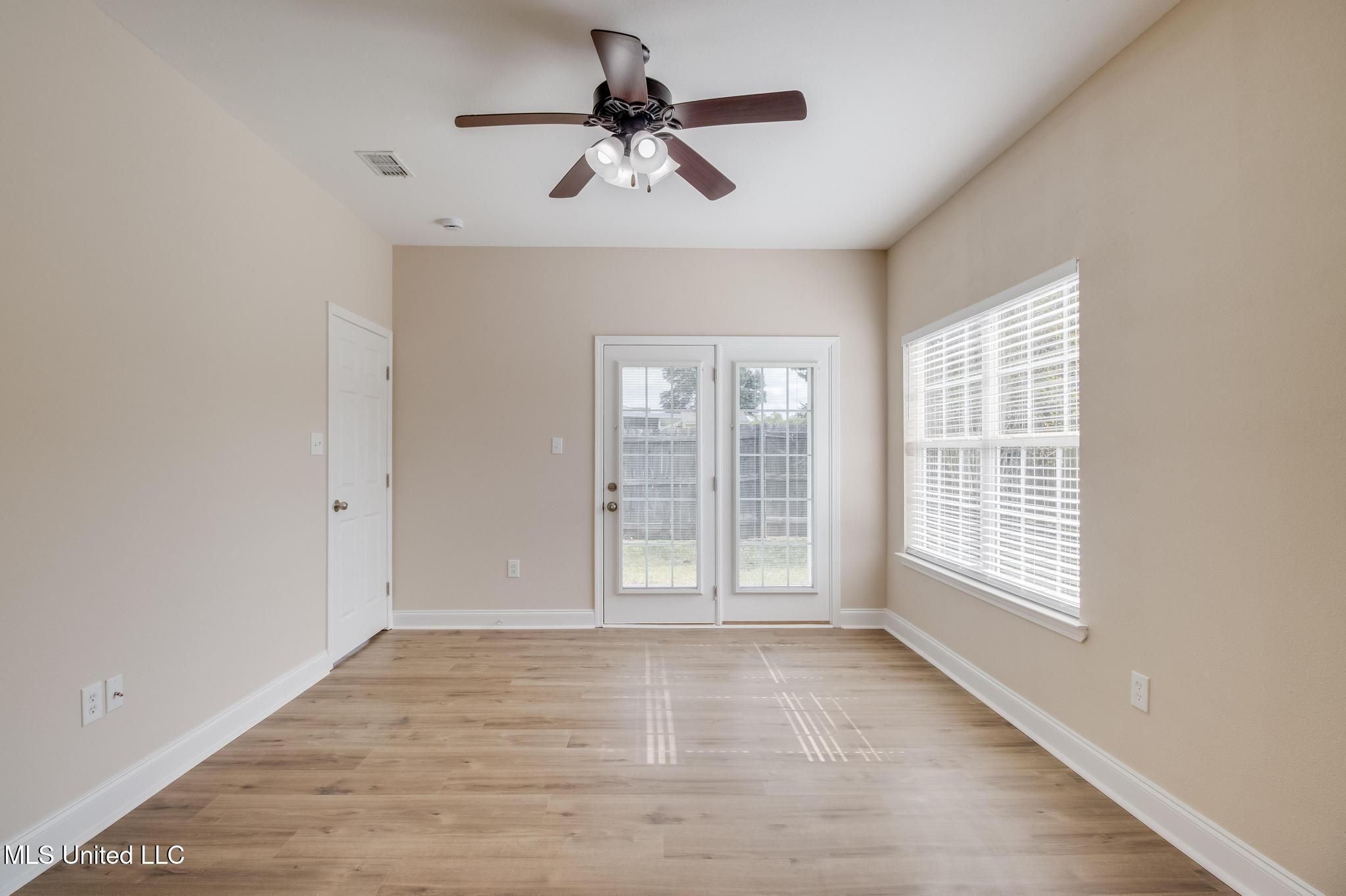 11352 Mia Drive Property Photo 8