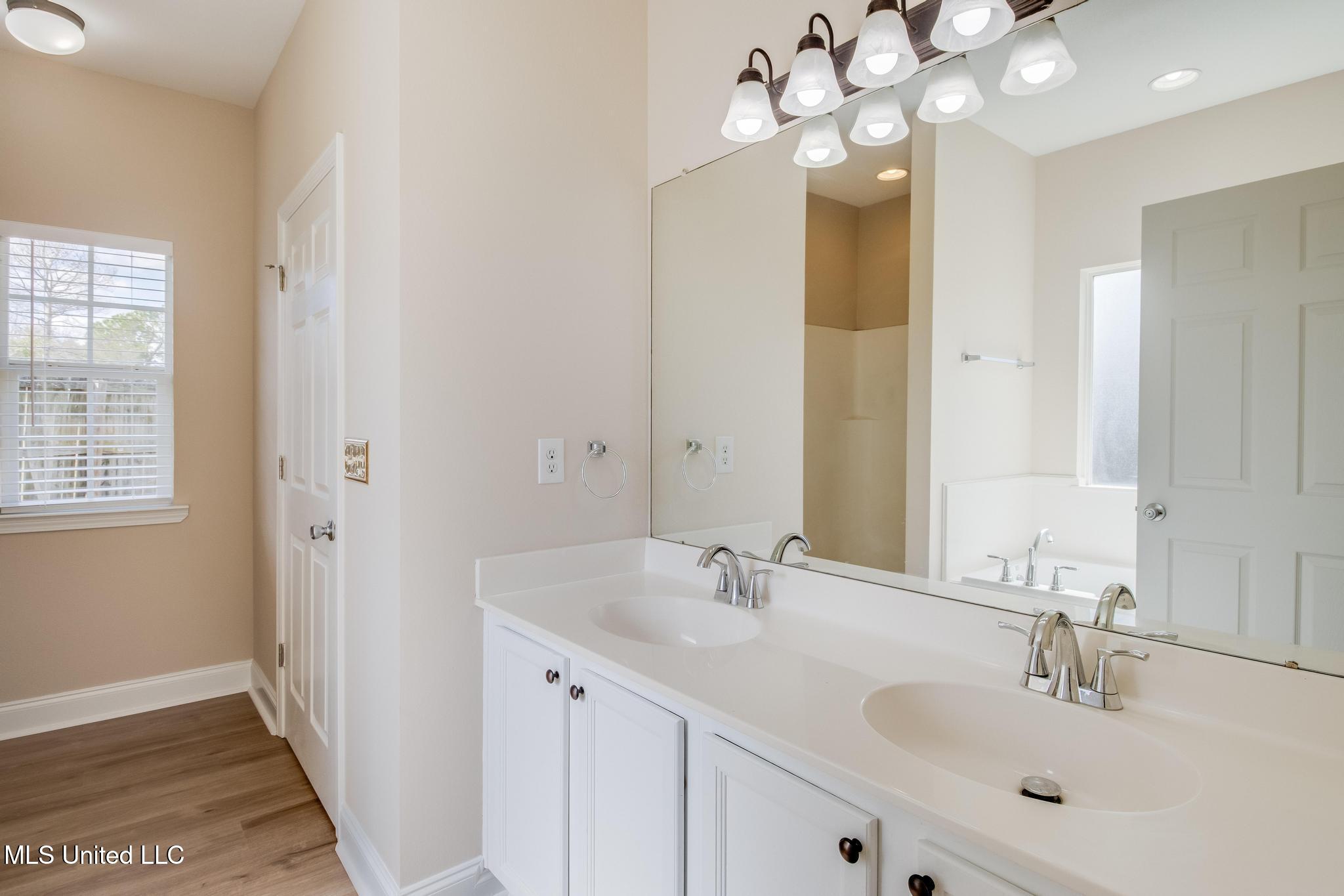 11352 Mia Drive Property Photo 9