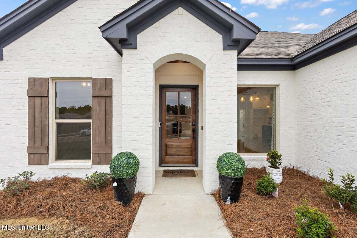 517 Birchwood Boulevard Property Photo 3