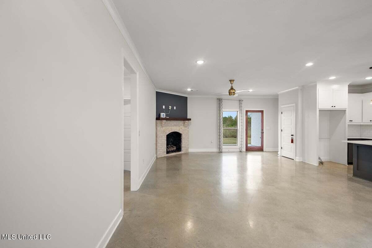 517 Birchwood Boulevard Property Photo 4