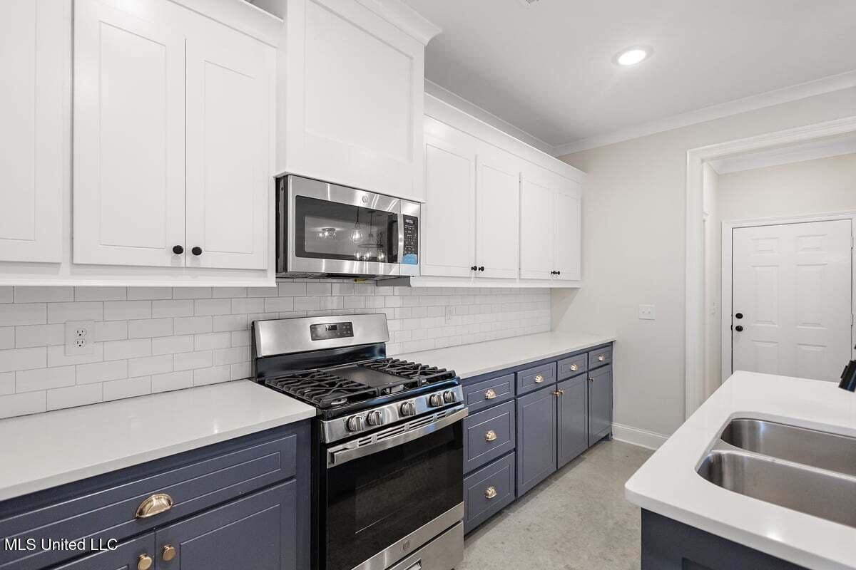 517 Birchwood Boulevard Property Photo 11